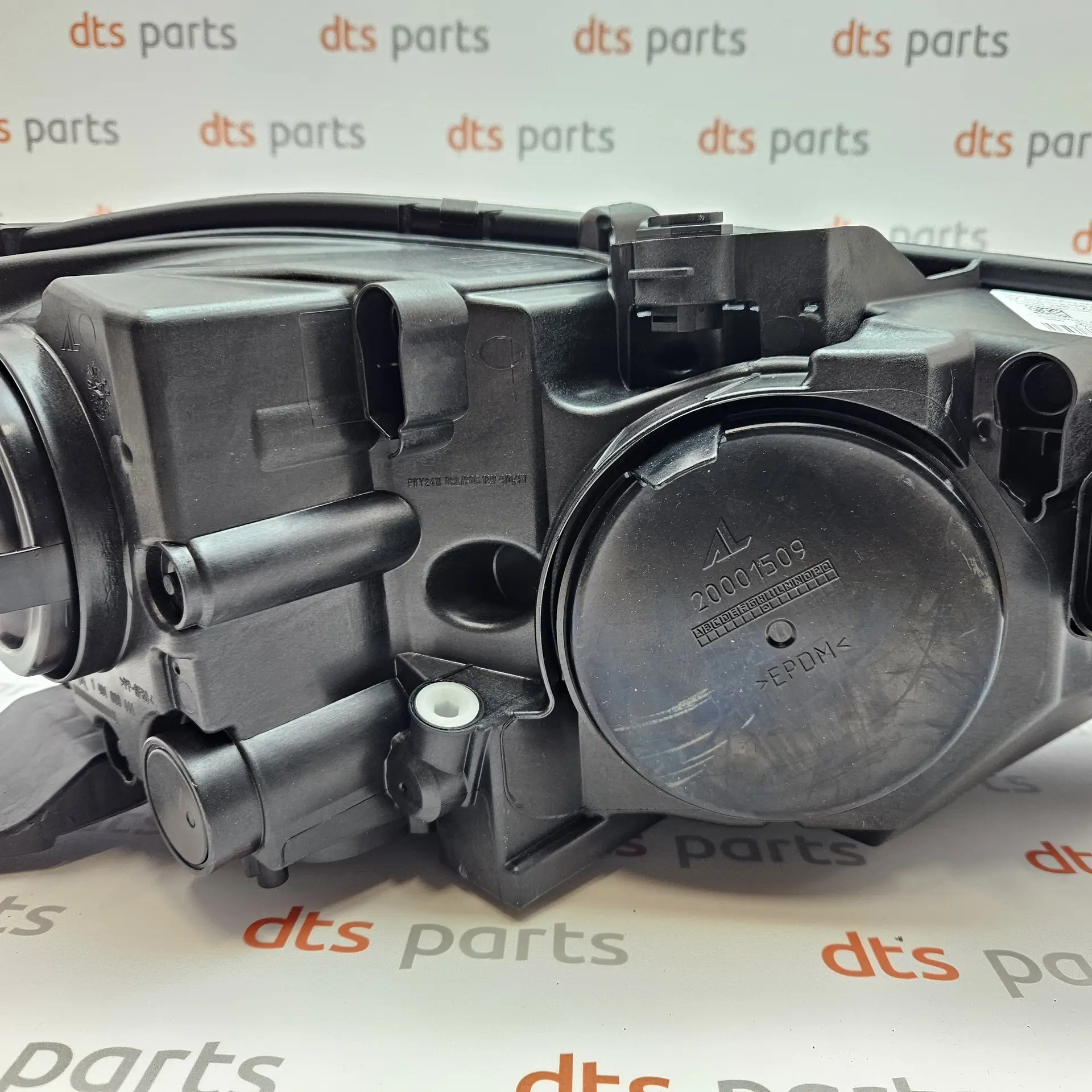 OEM Skoda 6V1941015D – Front left LED headlight