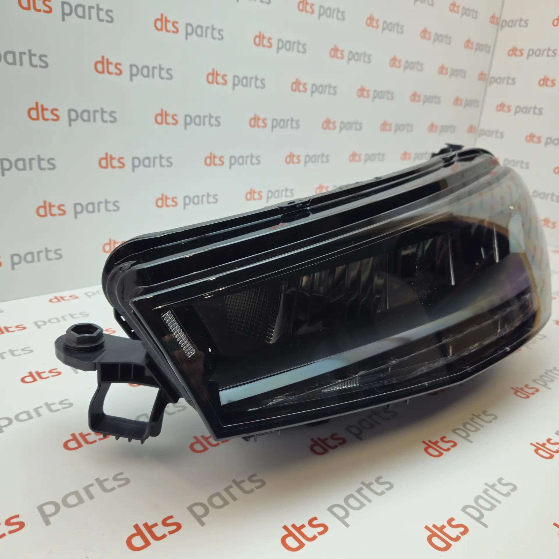 OEM Skoda 6VB941015 – Front left LED headlight