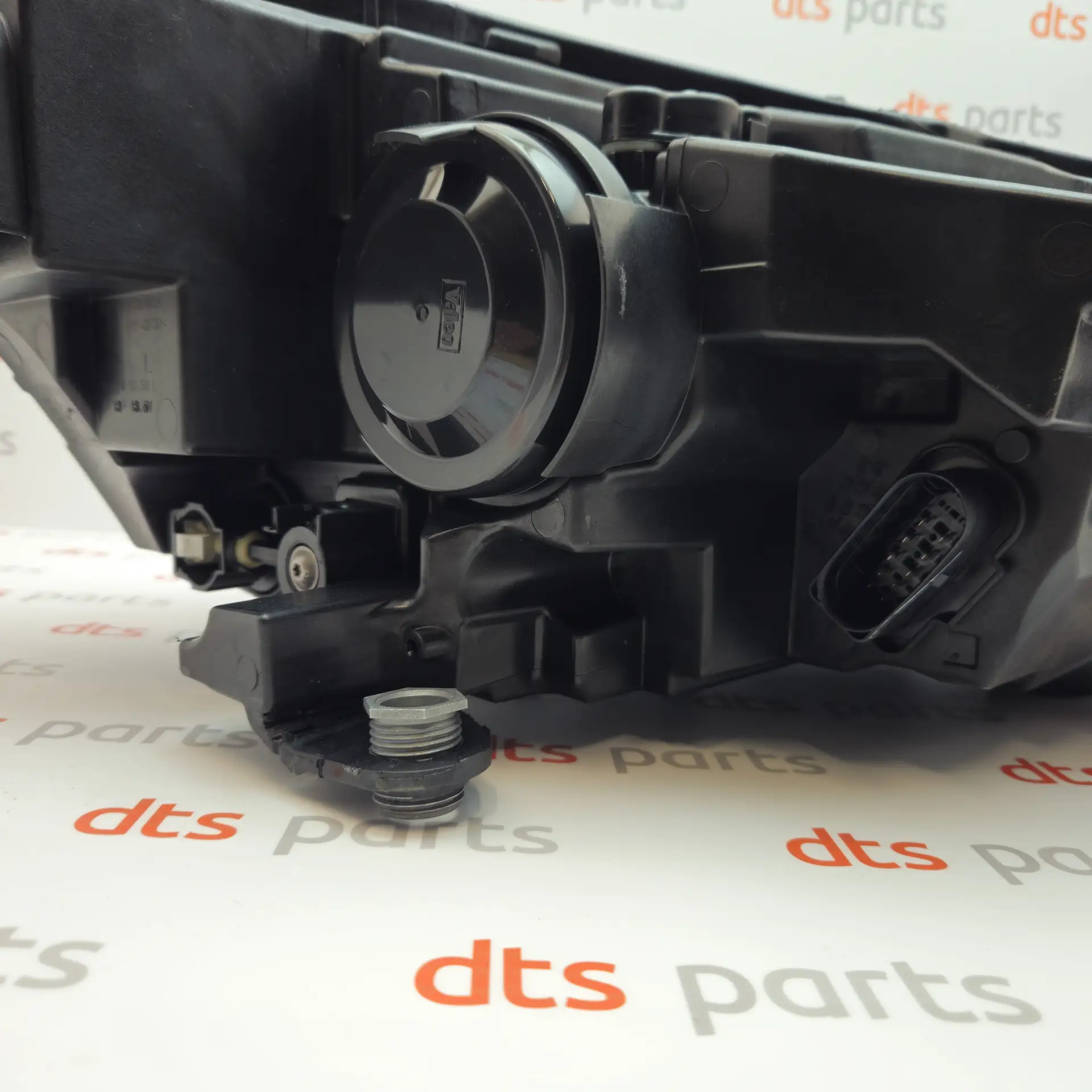 OEM Skoda 6VB941015 – Front left LED headlight