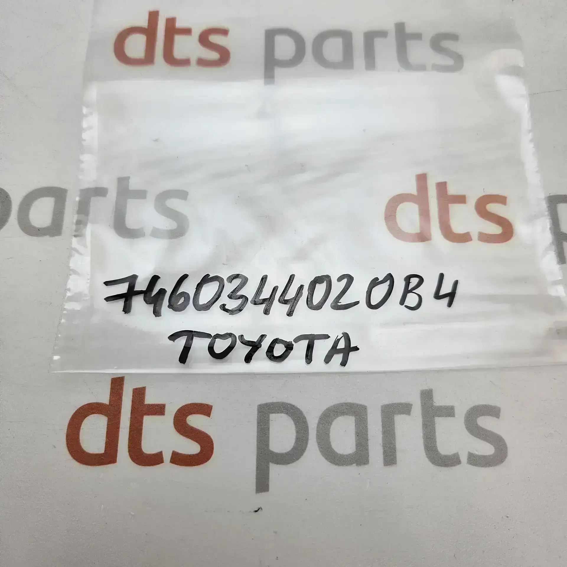 OEM Toyota 7460344020B4 – Upper front handle  Lexus GX470 Toyota Hilux , Land Cruiser
