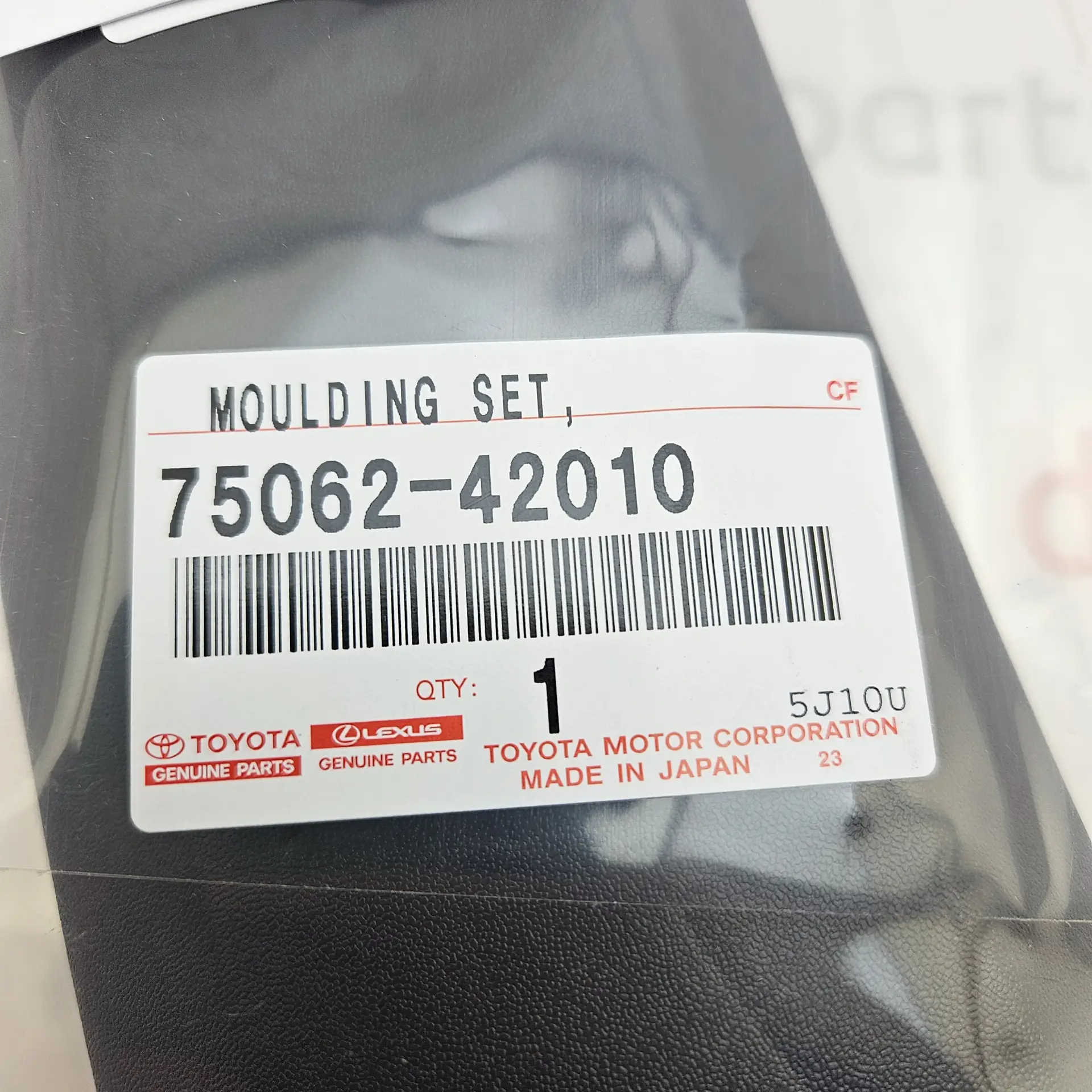 OEM Toyota 7506242010 – MOULDING SET, OUTSIDE, LH