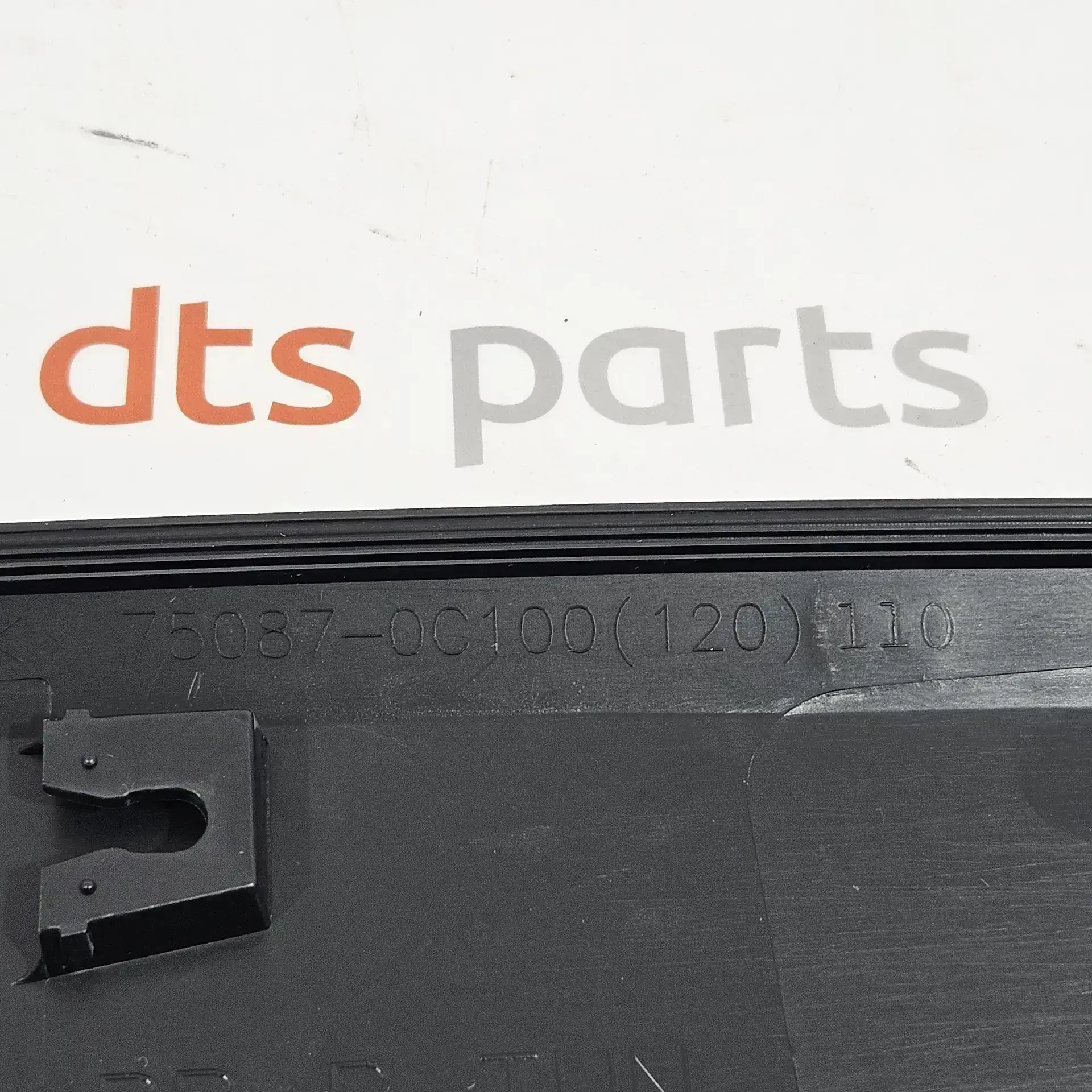 OEM Toyota 750870C100 – Rear right fender flare     TOYOTA TUNDRA 2021-2025
