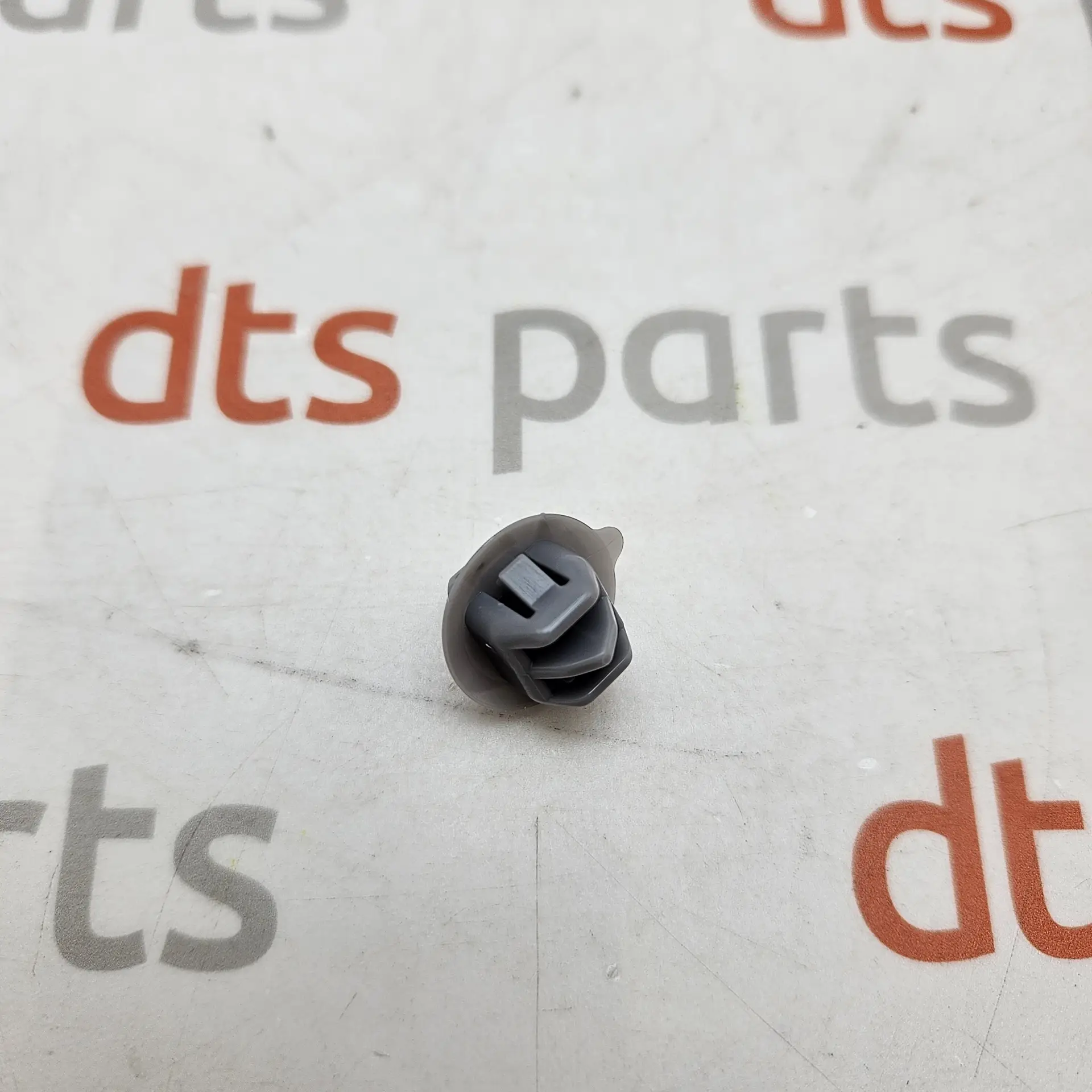 OEM Toyota 7539260031 – Front door trim panel rivet Genuine Toyota