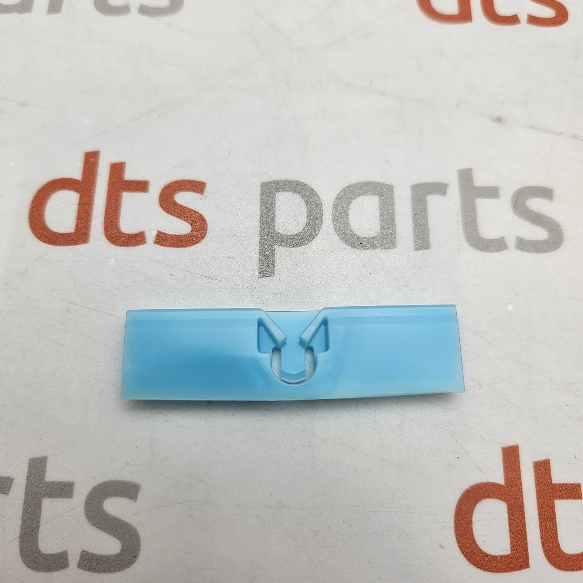OEM Toyota 7554553011 – Windshield moulding clip Genuine Toyota
