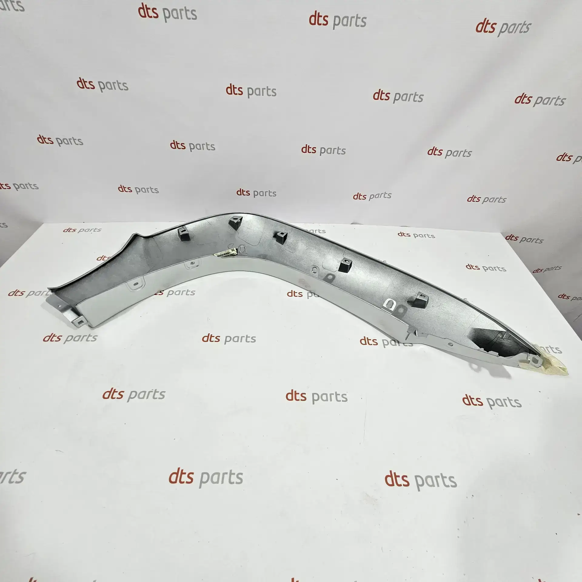 OEM Toyota 7561260111B0 – Front left fender moulding Toyota Land Cruiser Prado KDJ120