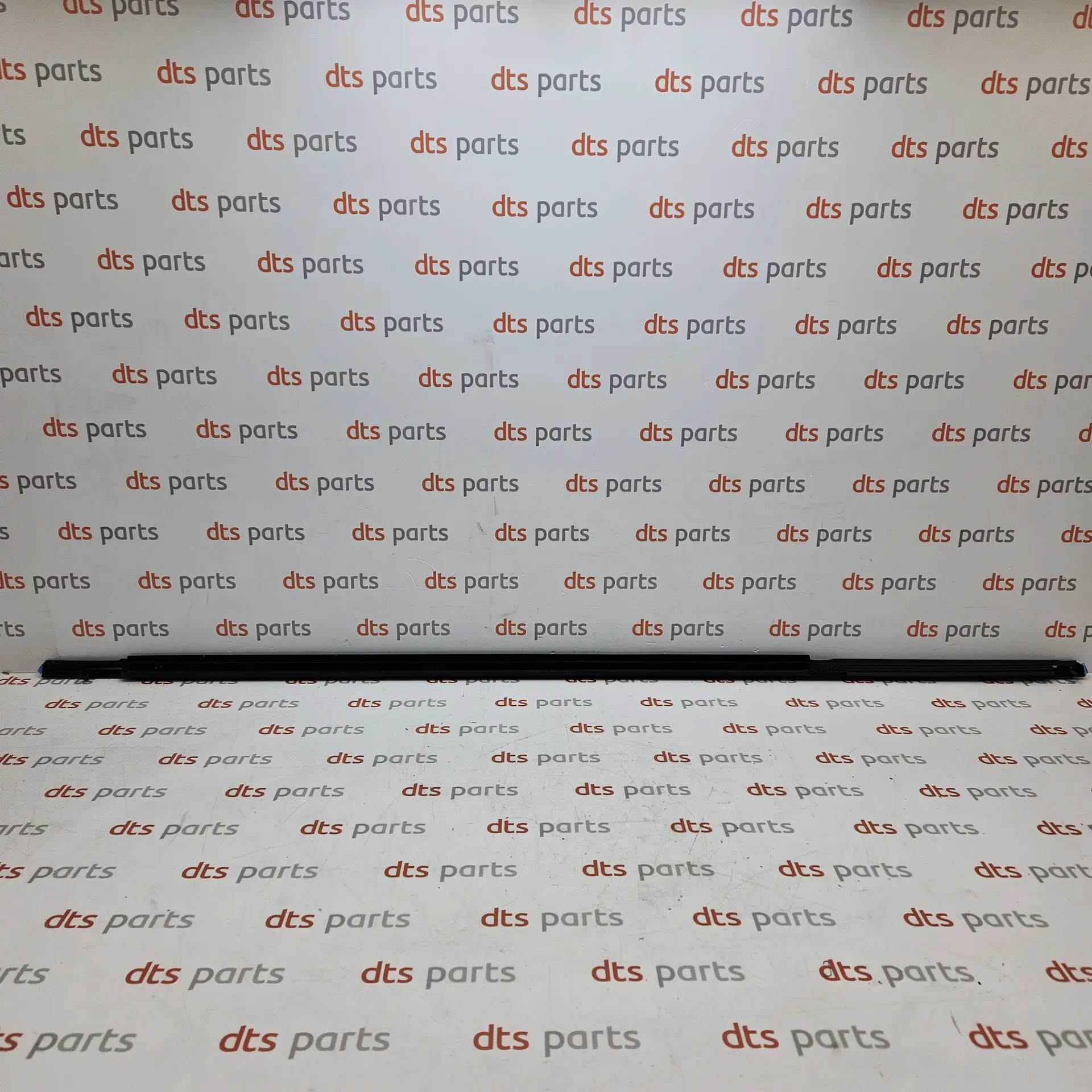 OEM Toyota 7572048090 – Front left door belt molding