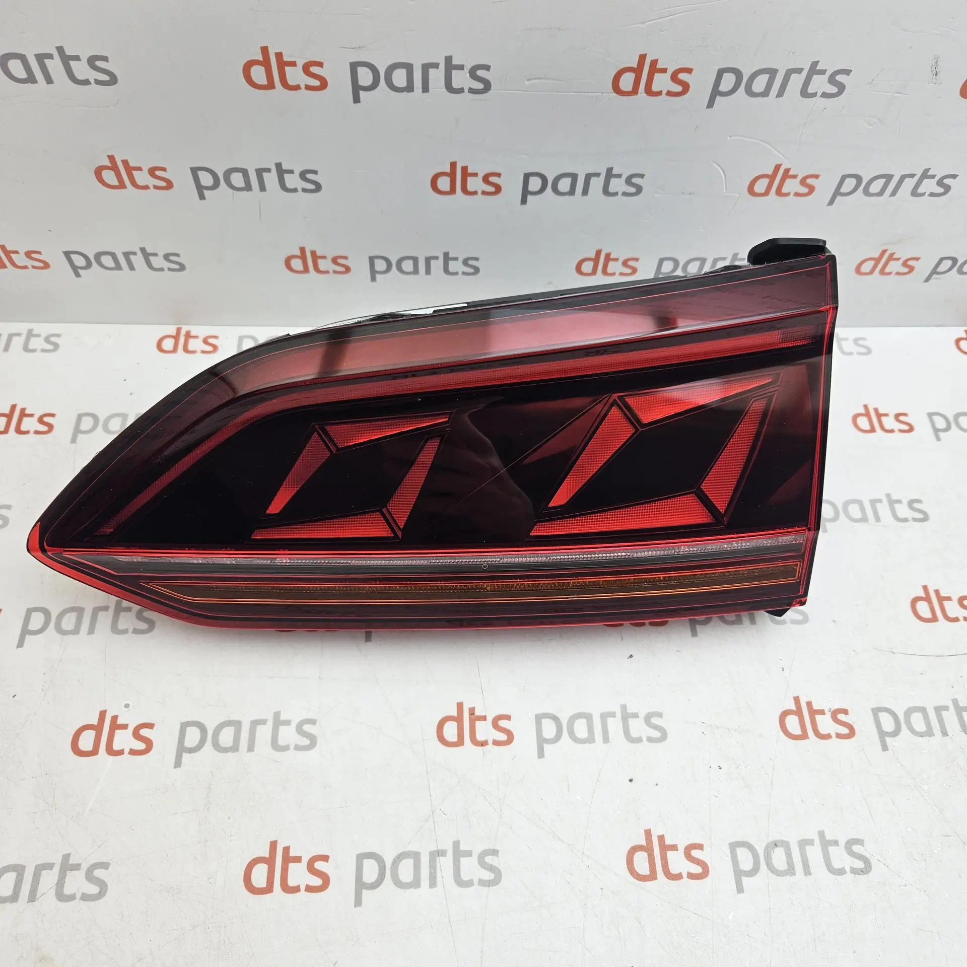 AUDI & VW 760945308C