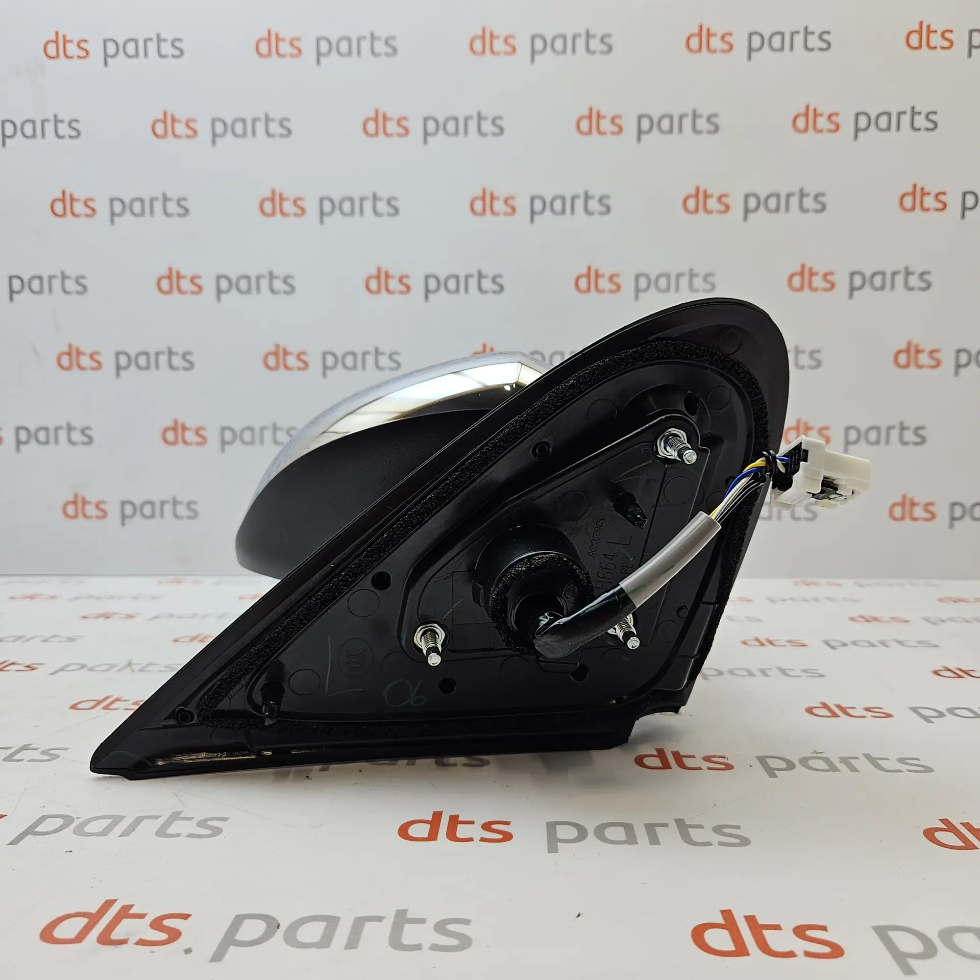 OEM Mitsubishi 7632D645 – Left-Hand (LH) Side Door Mirror Assembly