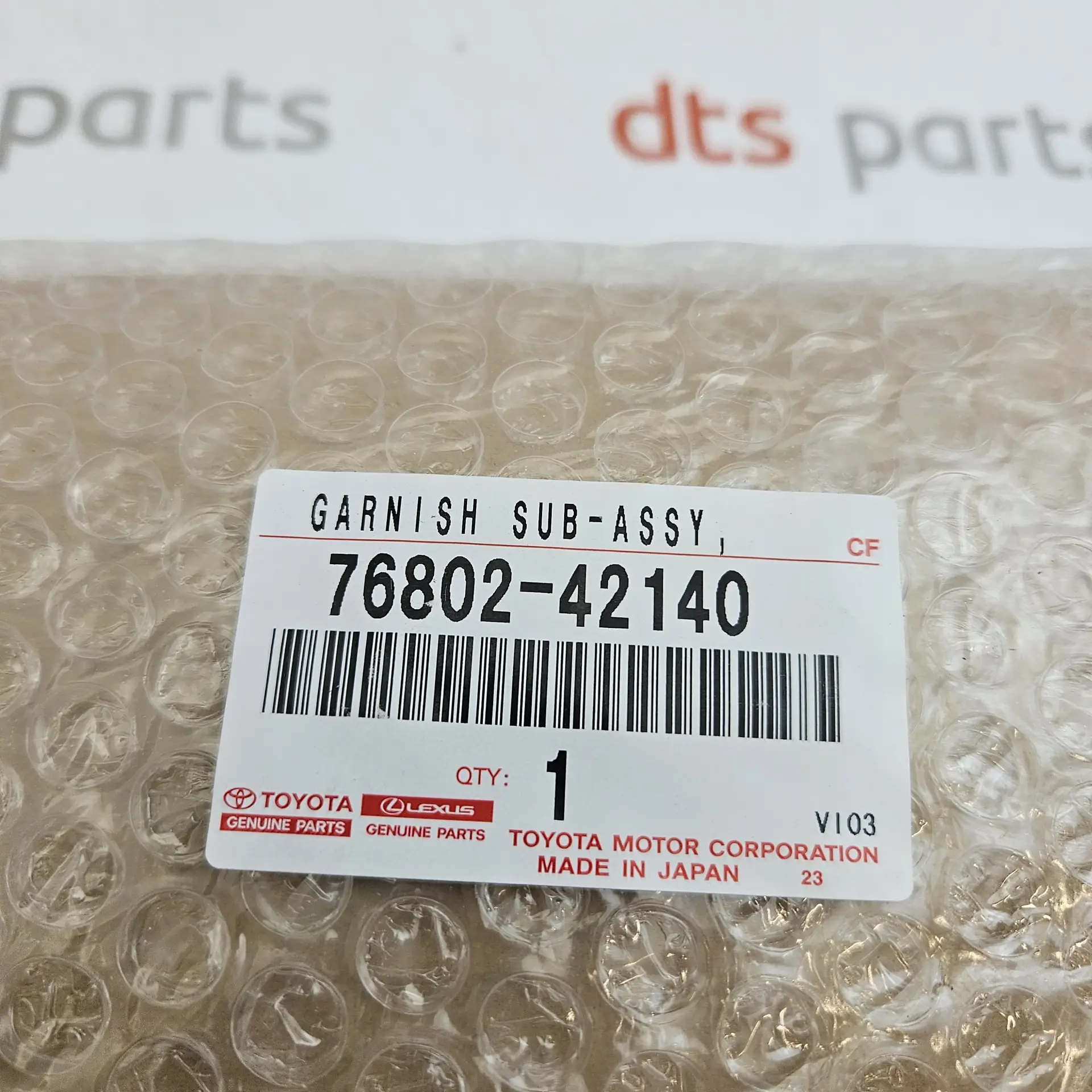 OEM Toyota 7680242140 – GARNISH SUB-ASSY, BACK DOOR, OUTSID