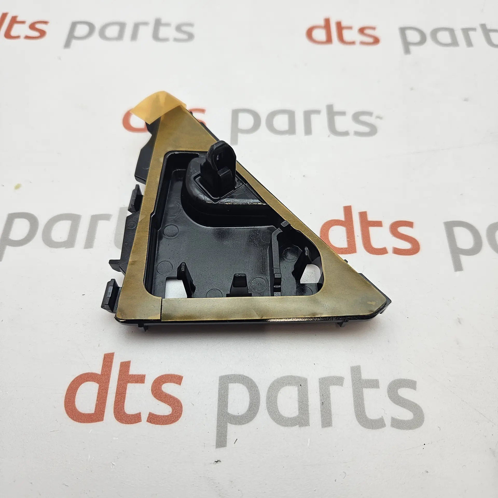 OEM Toyota 7681560011 – GARNISH SUB-ASSY, BACK DOOR, OUTSIDE LOWER RH