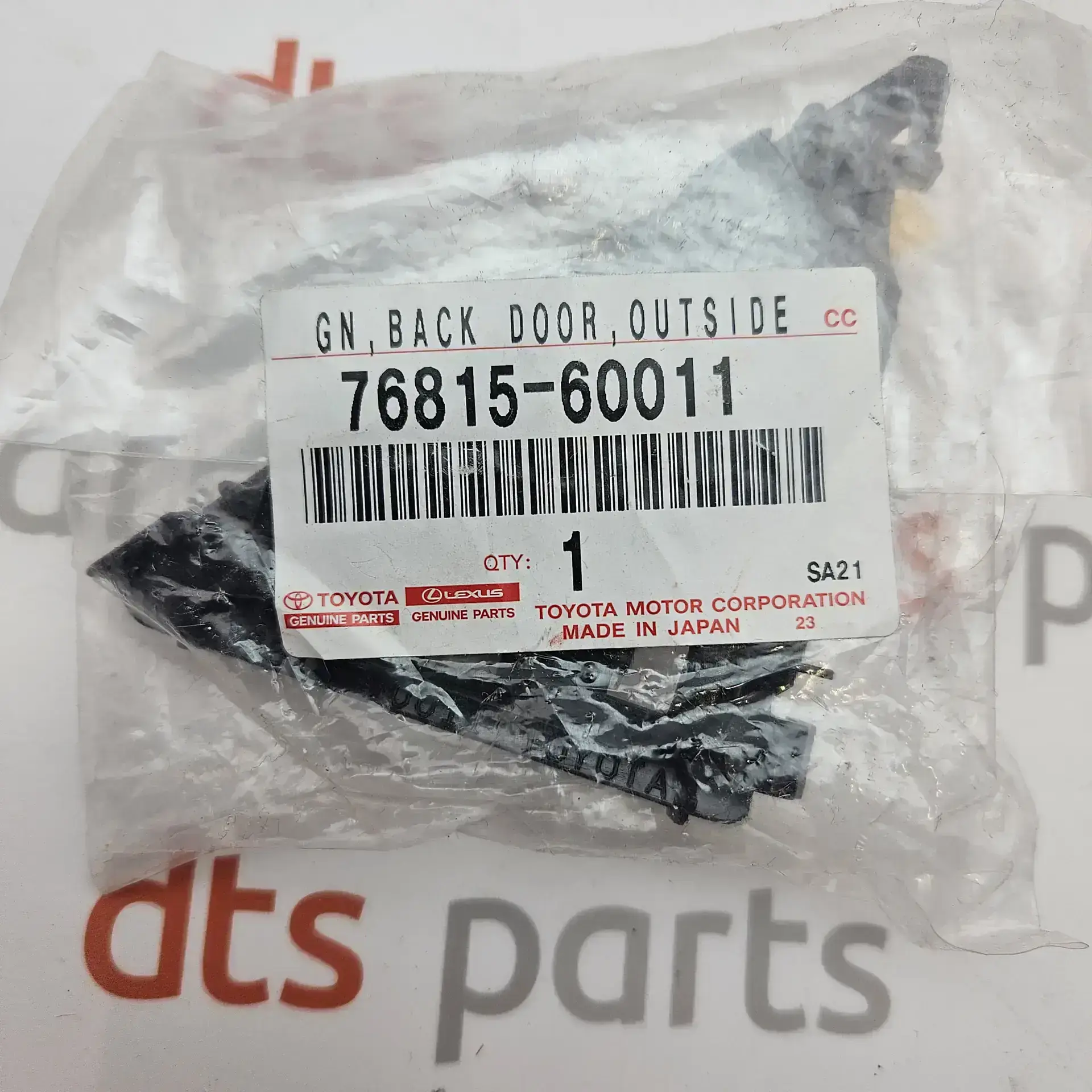 OEM Toyota 7681560011 – GARNISH SUB-ASSY, BACK DOOR, OUTSIDE LOWER RH