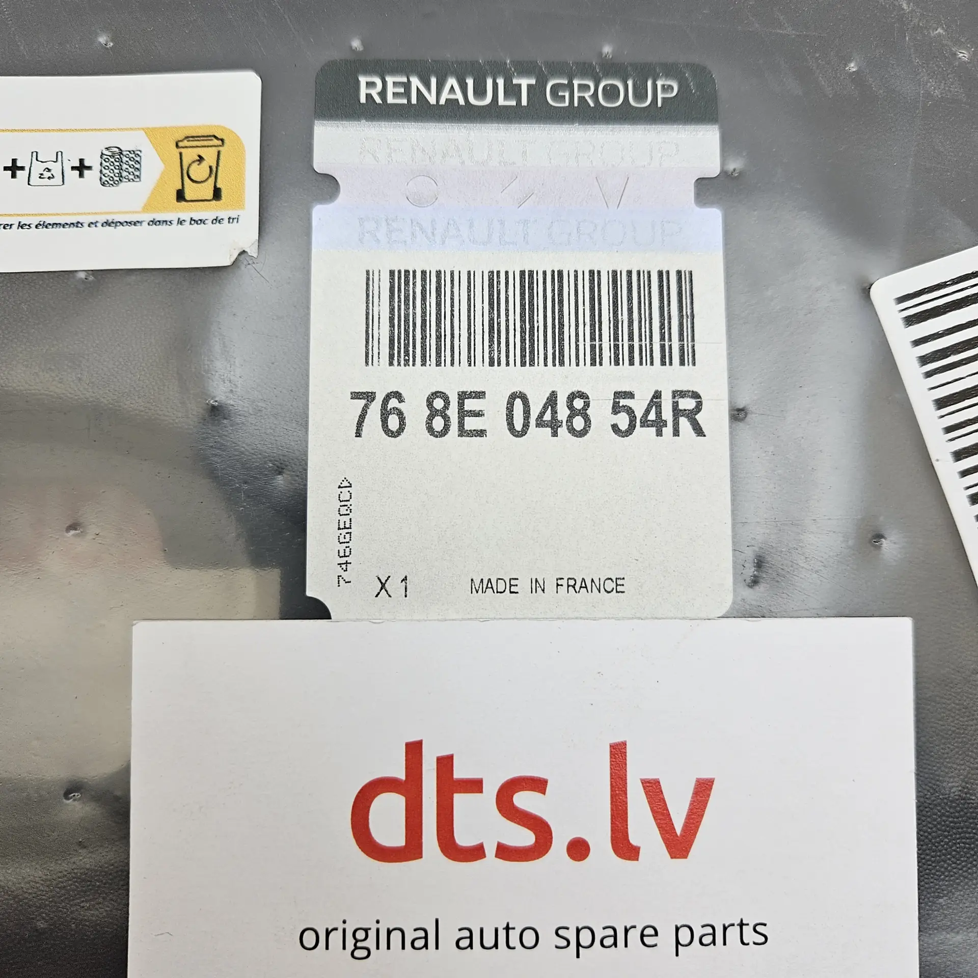 OEM Renault 768E04854R – Protective moulding
