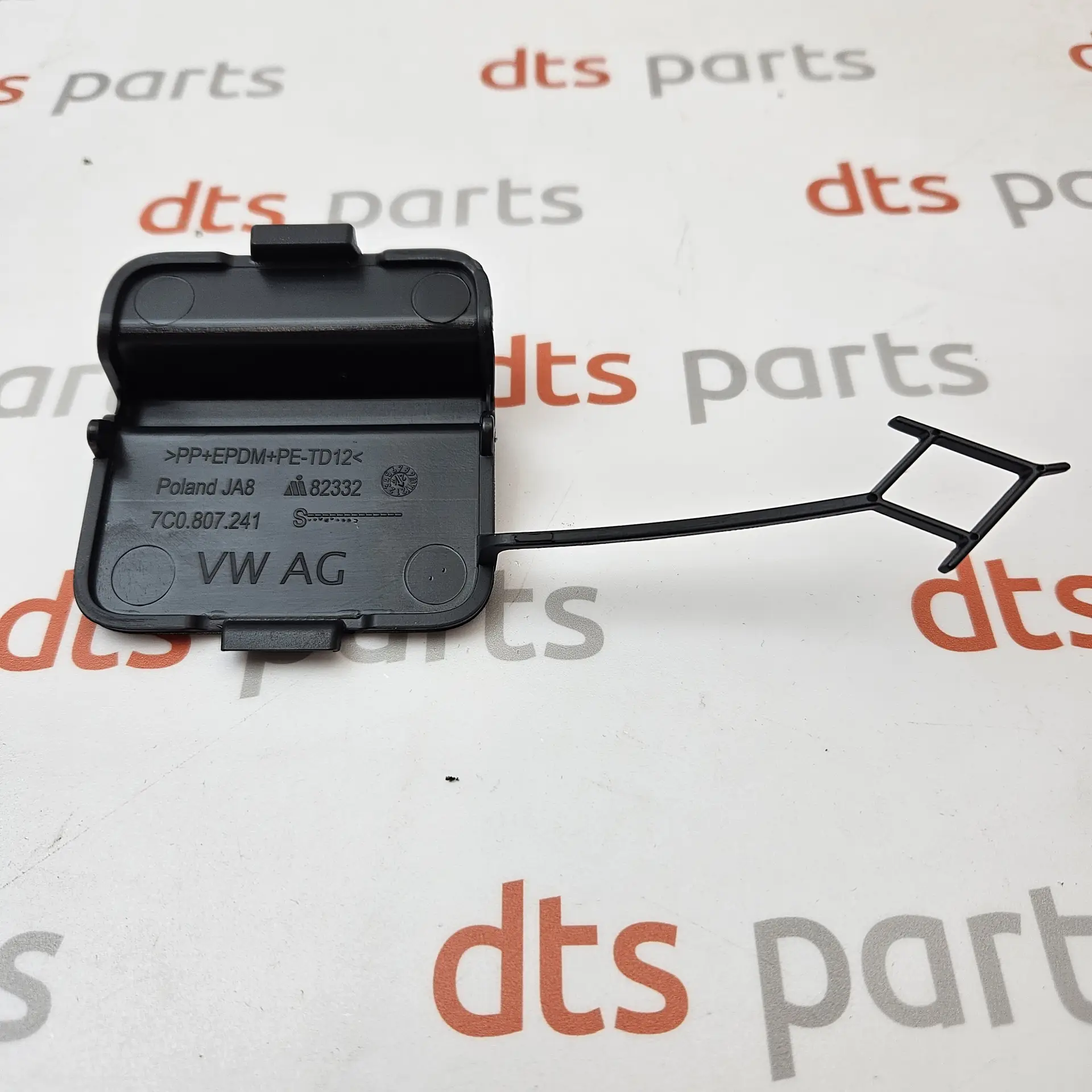 OEM VAG 7C08072419B9 – Fr Bumper Tow Hook Eye Cover Cap