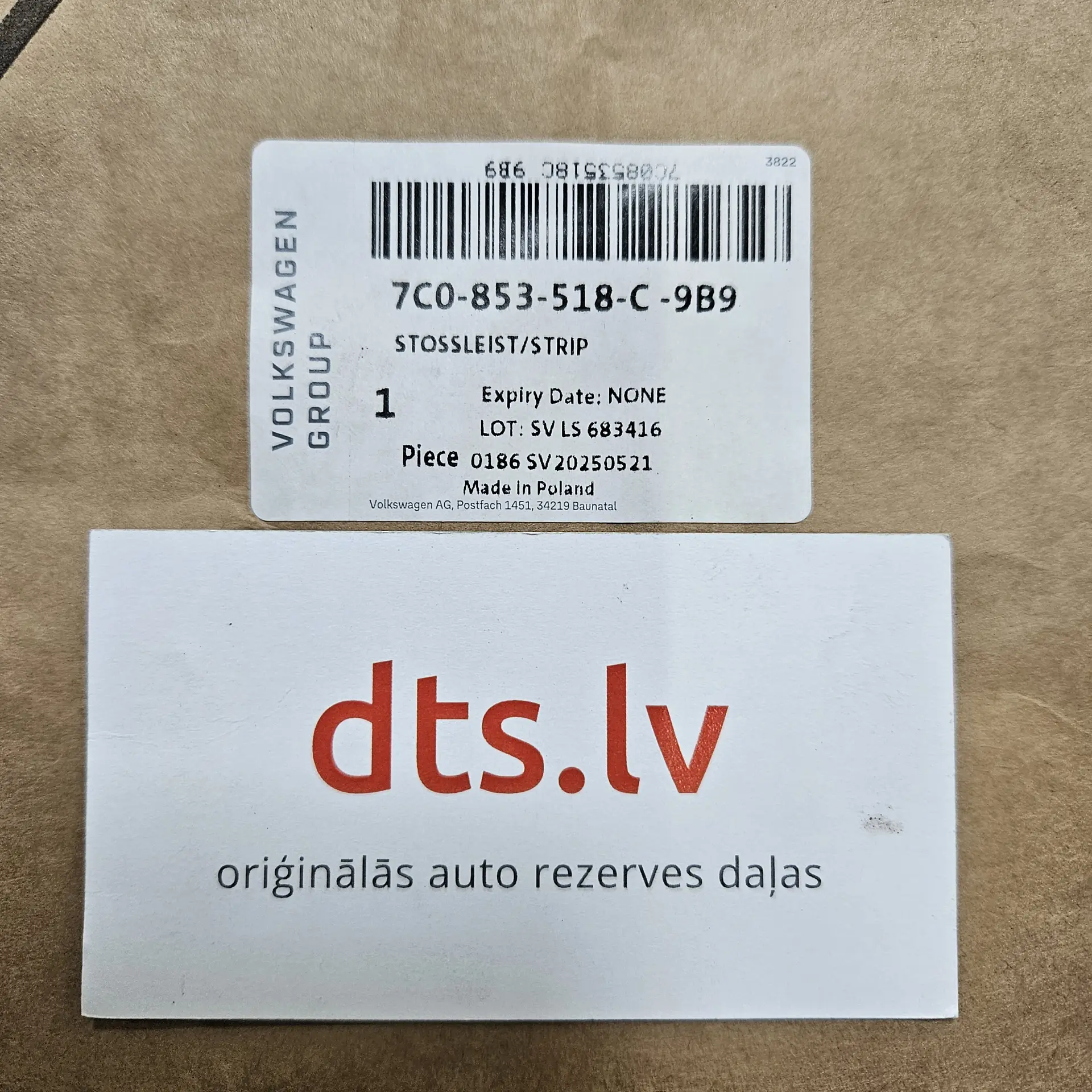 OEM Volkswagen 7C0853518C9B9 – Protective strip satin black