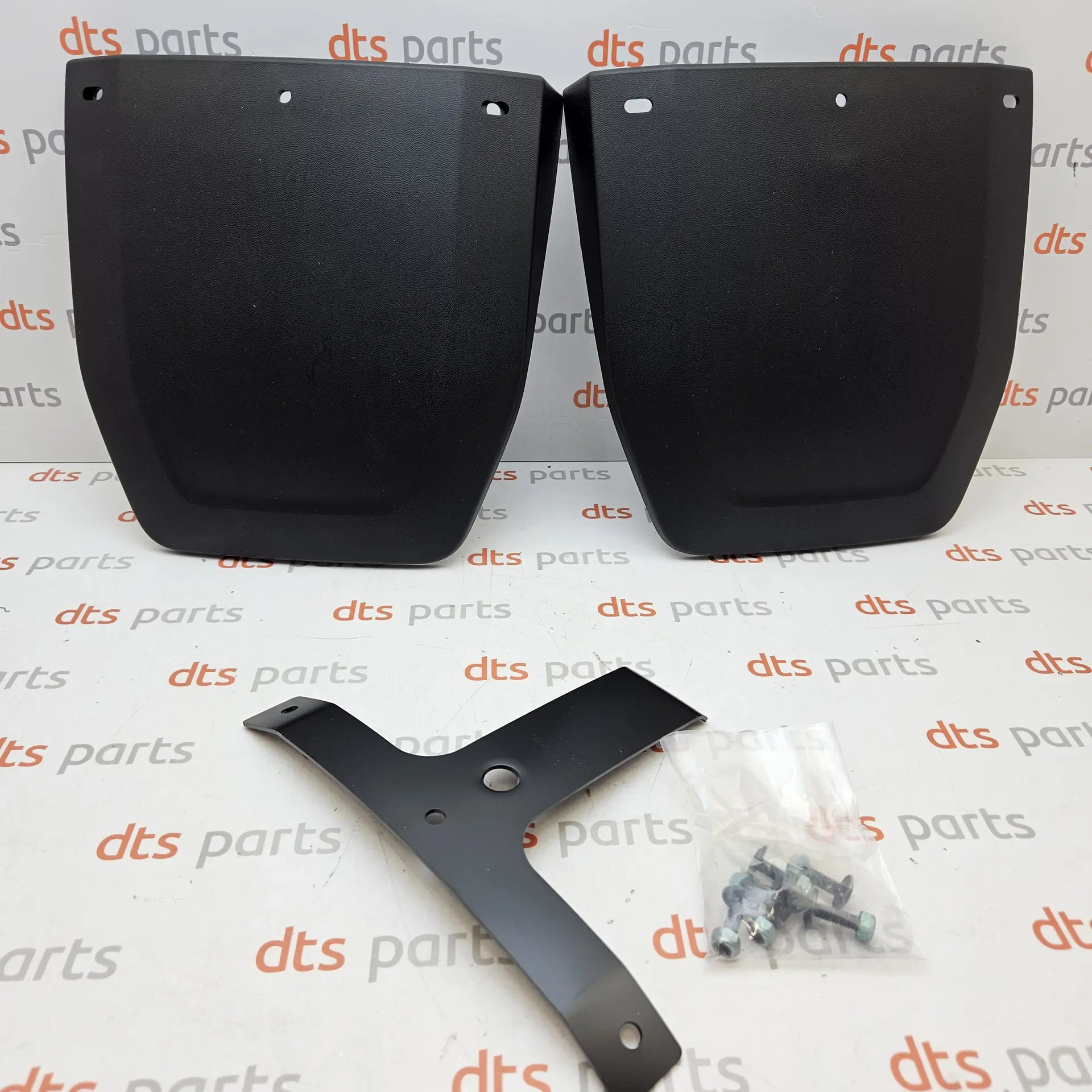 OEM Volkswagen 7CA075101 – Rear mudflap set