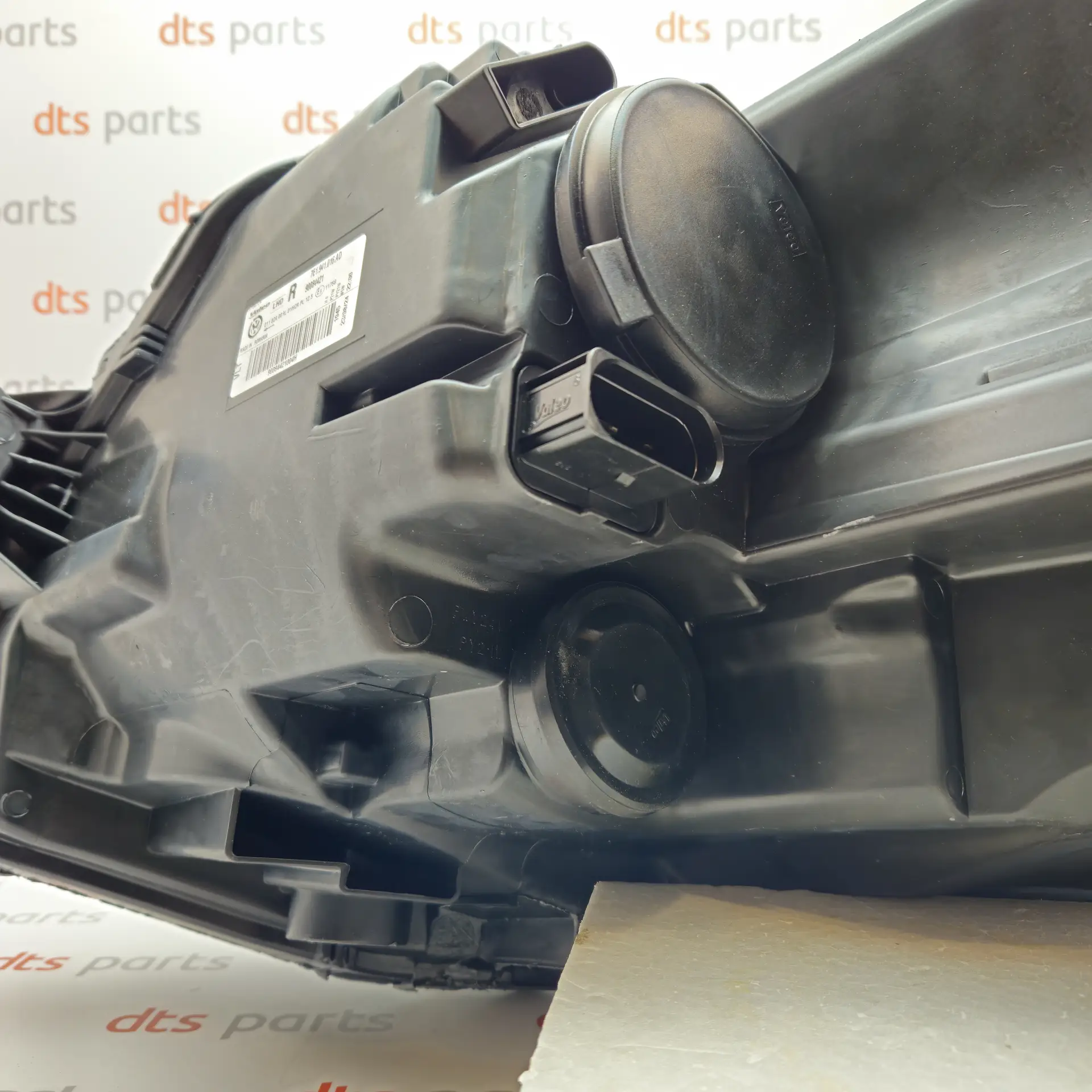 OEM VAG 7E1941016AD – Front right headlight