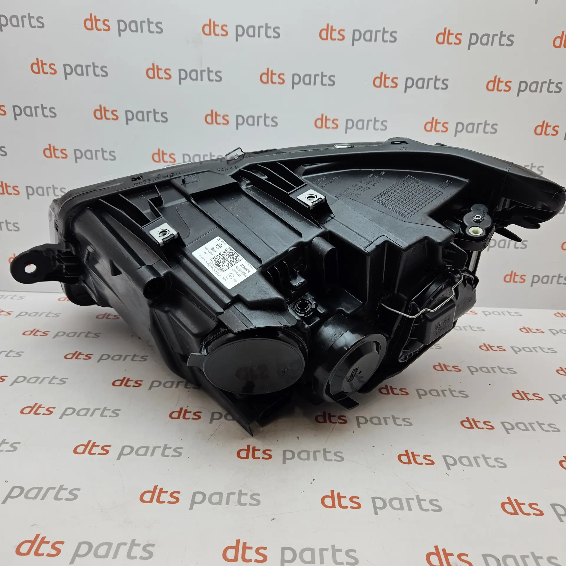 OEM Volkswagen 7L1941006B – Right-hand (passenger side) halogen headlight