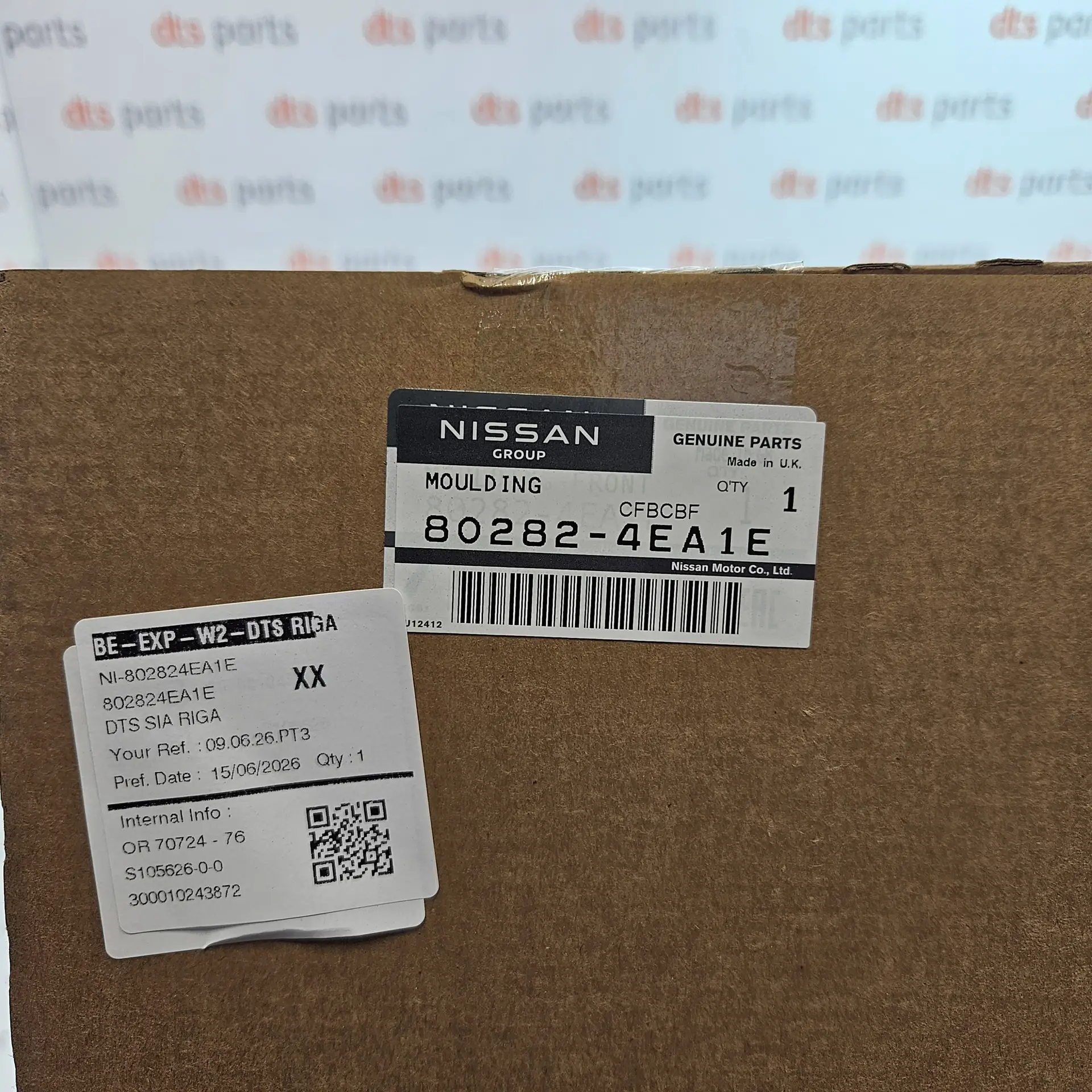 OEM Nissan 802824EA1E – Front right upper door chrome sash moulding