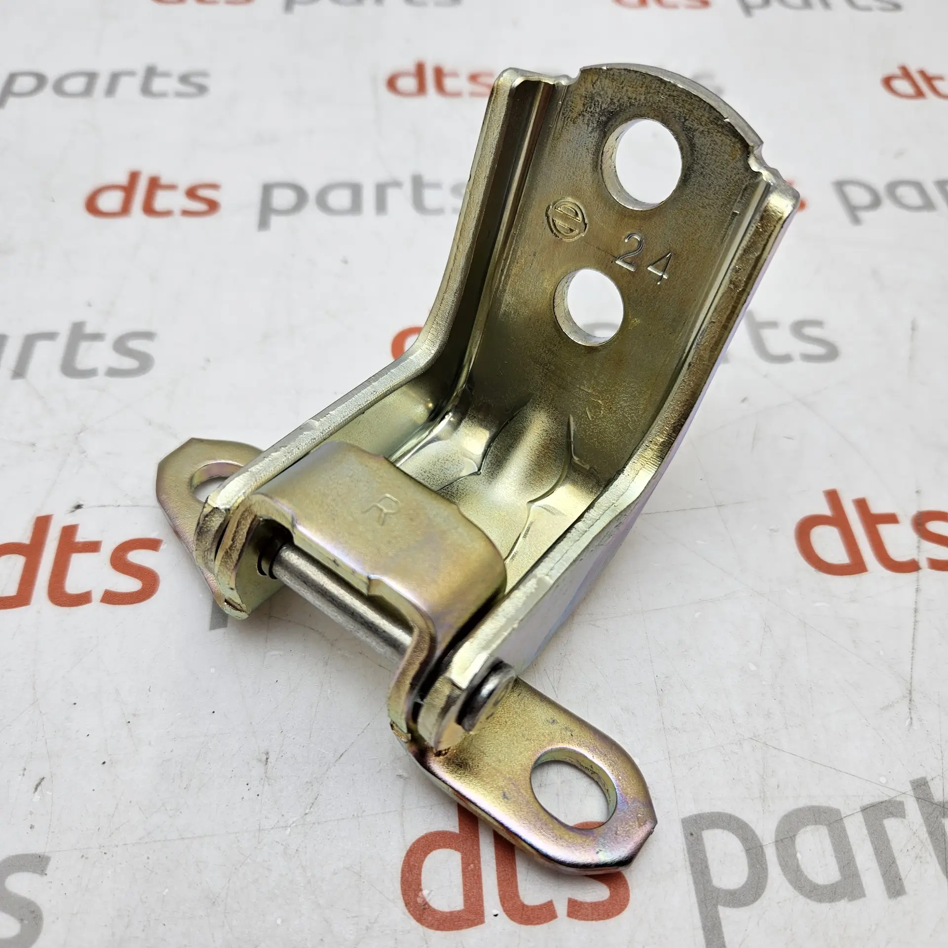 OEM Nissan 80400JN00A – Front door hinge