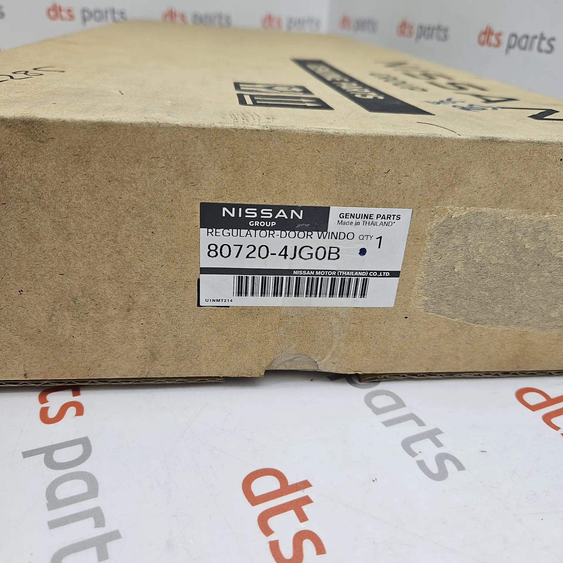 OEM Nissan 807204JG0B – Front right door window regulator assembly