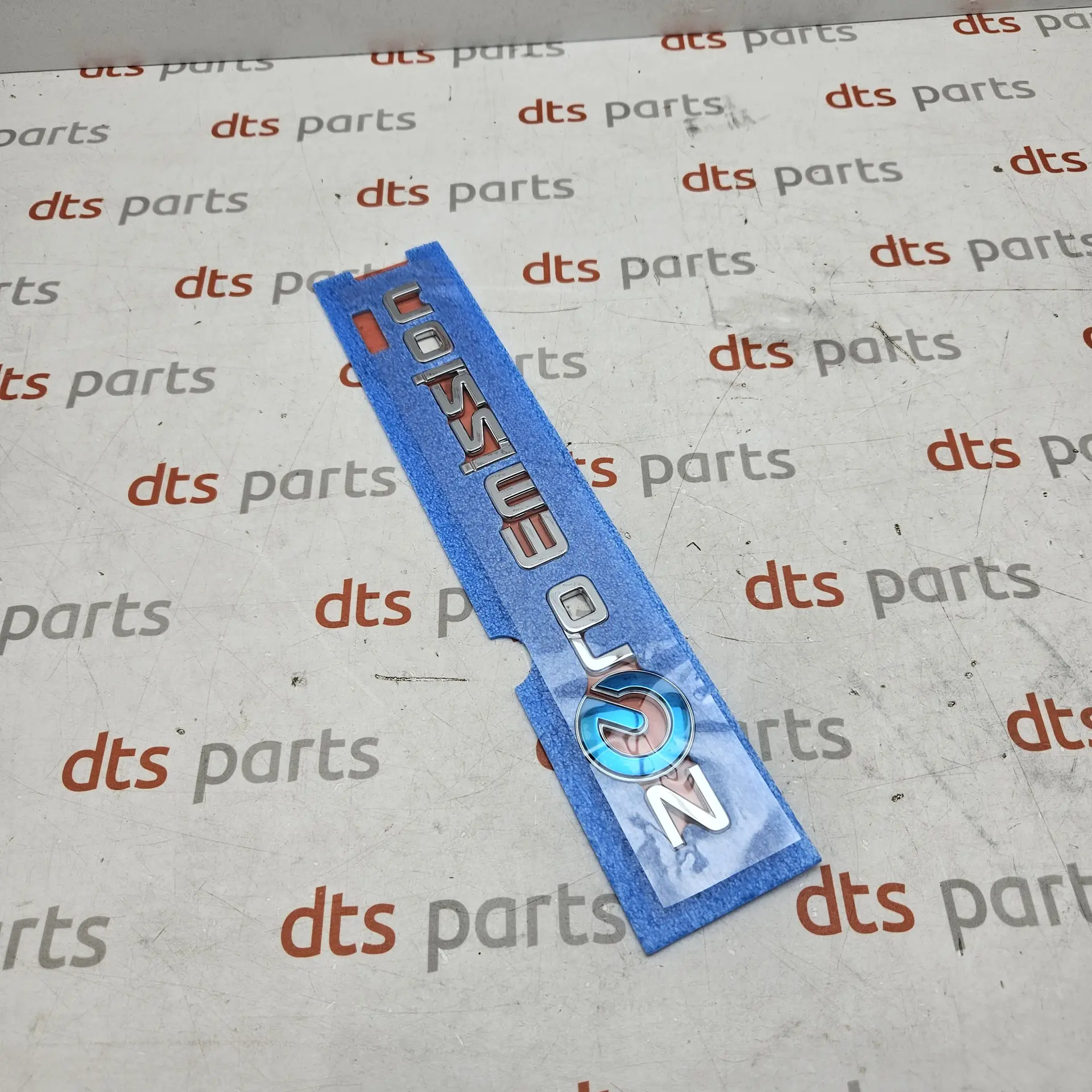 OEM Nissan 808923NK0A – Front door nameplate zero emission emblem