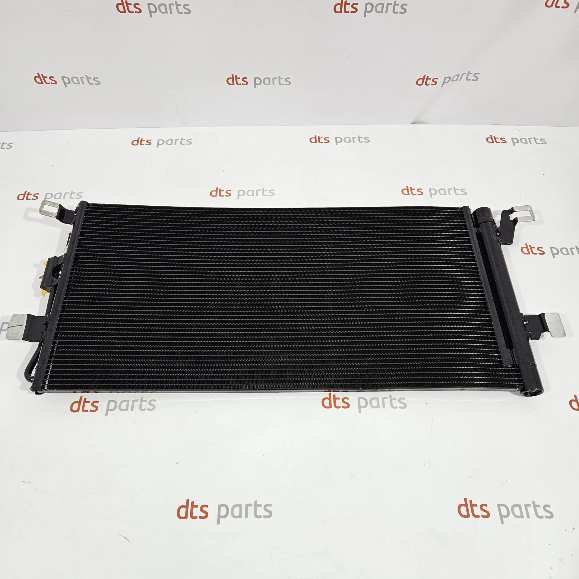 OEM VAG 80A816411N – Air conditioning condenser