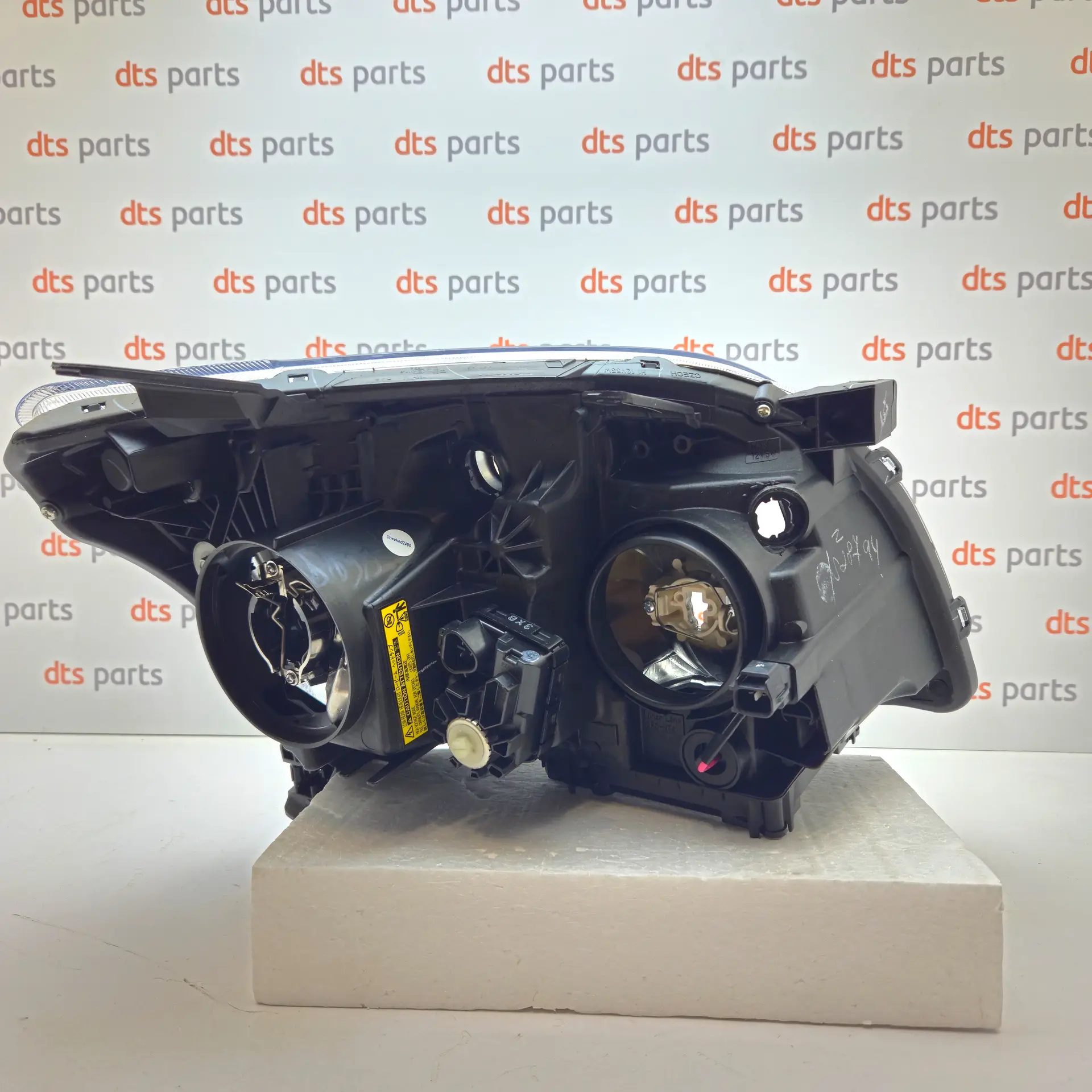 OEM Toyota/Lexus 8107005250 – Front left headlight
