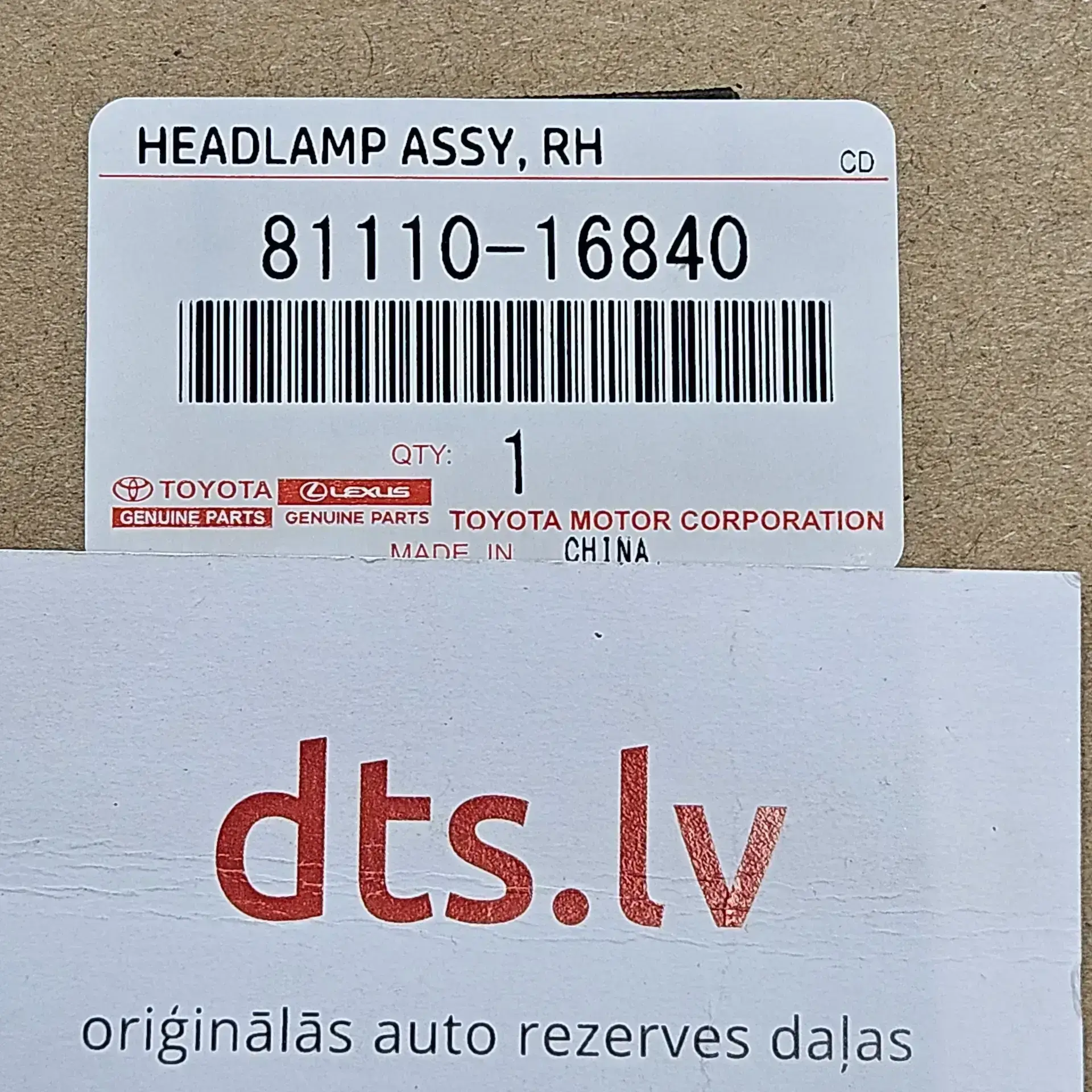 OEM Toyota 8111016840 – Right headlight