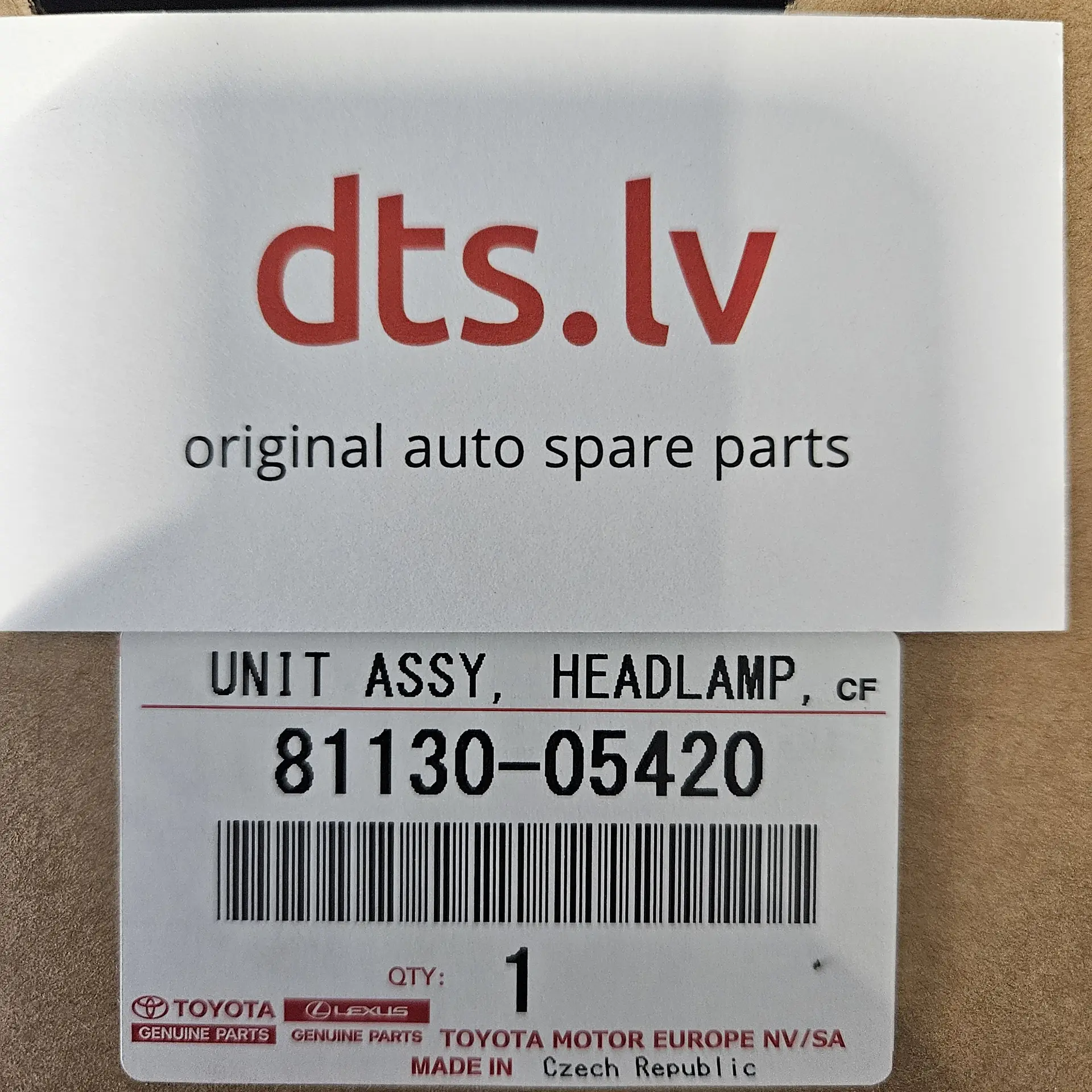 OEM Toyota 8113005420 – Front main headlight assembly right-hand side