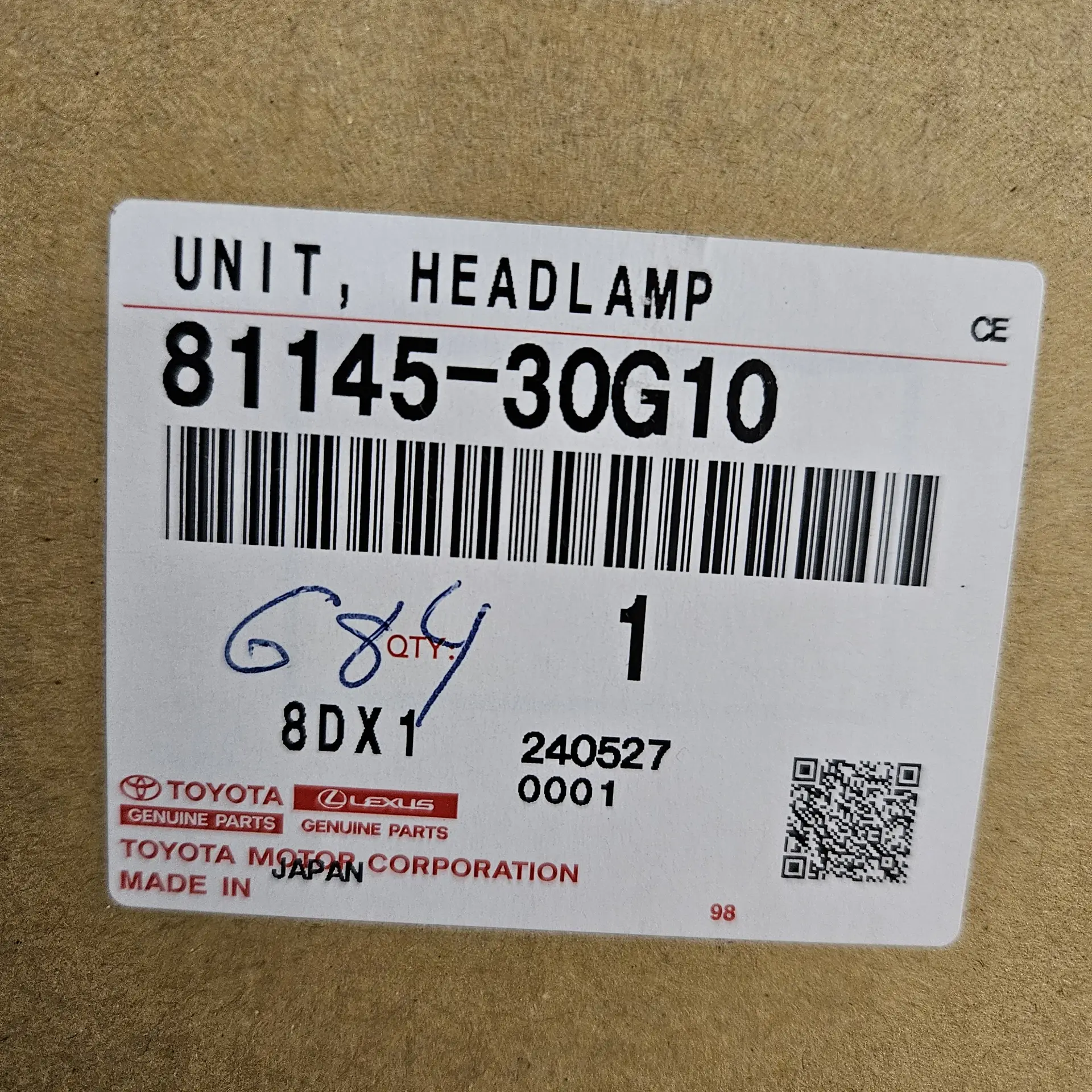 OEM Toyota 8114530G10 – Front right headlight
