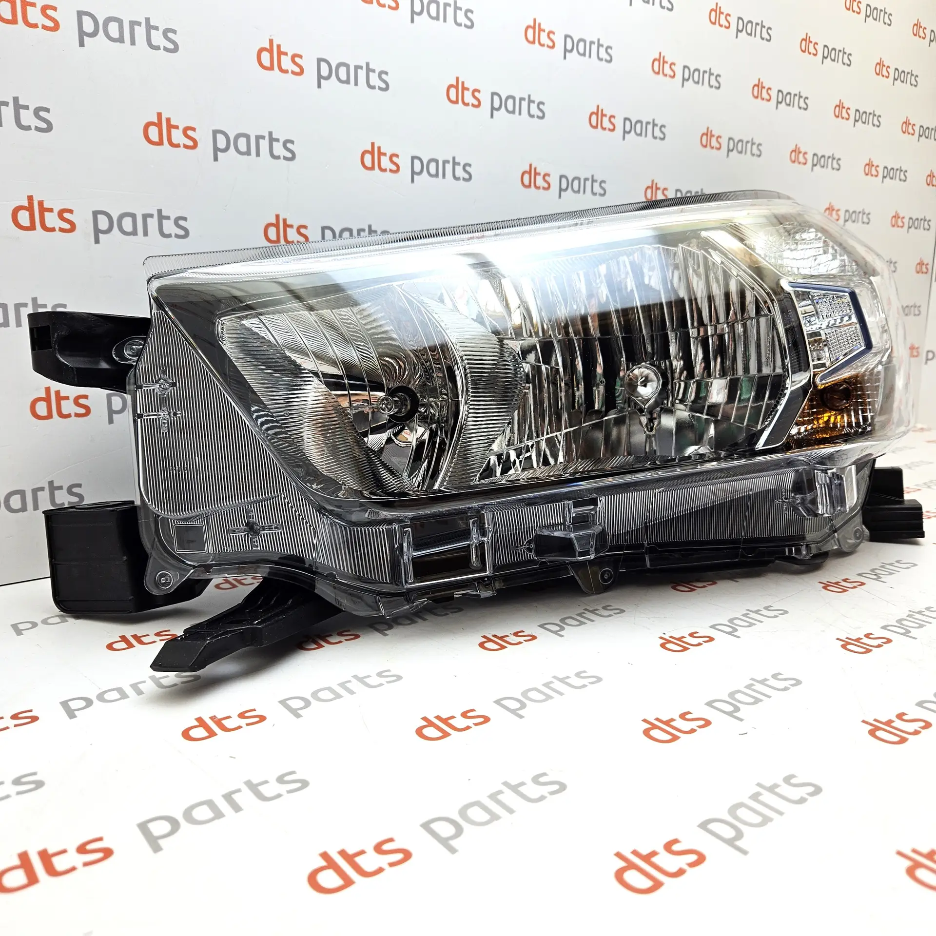 OEM Toyota 811500KK60 – Left headlight