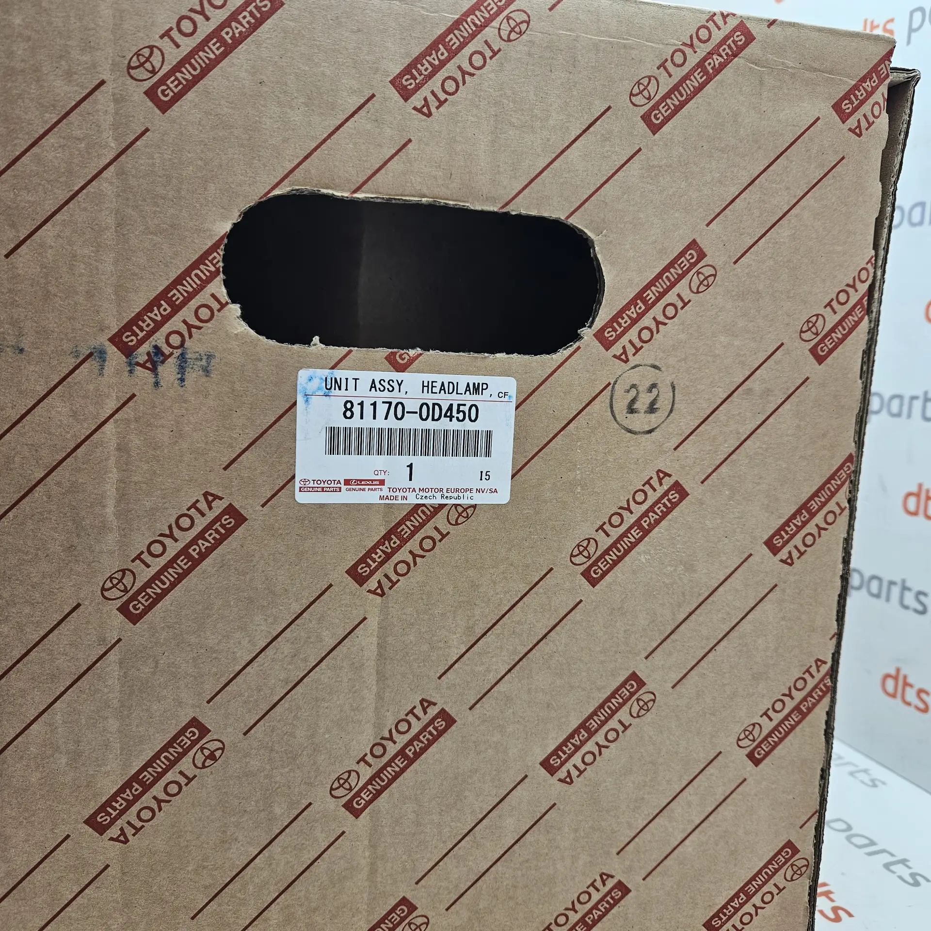 OEM Toyota/Lexus 811700D450 – Front left headlight