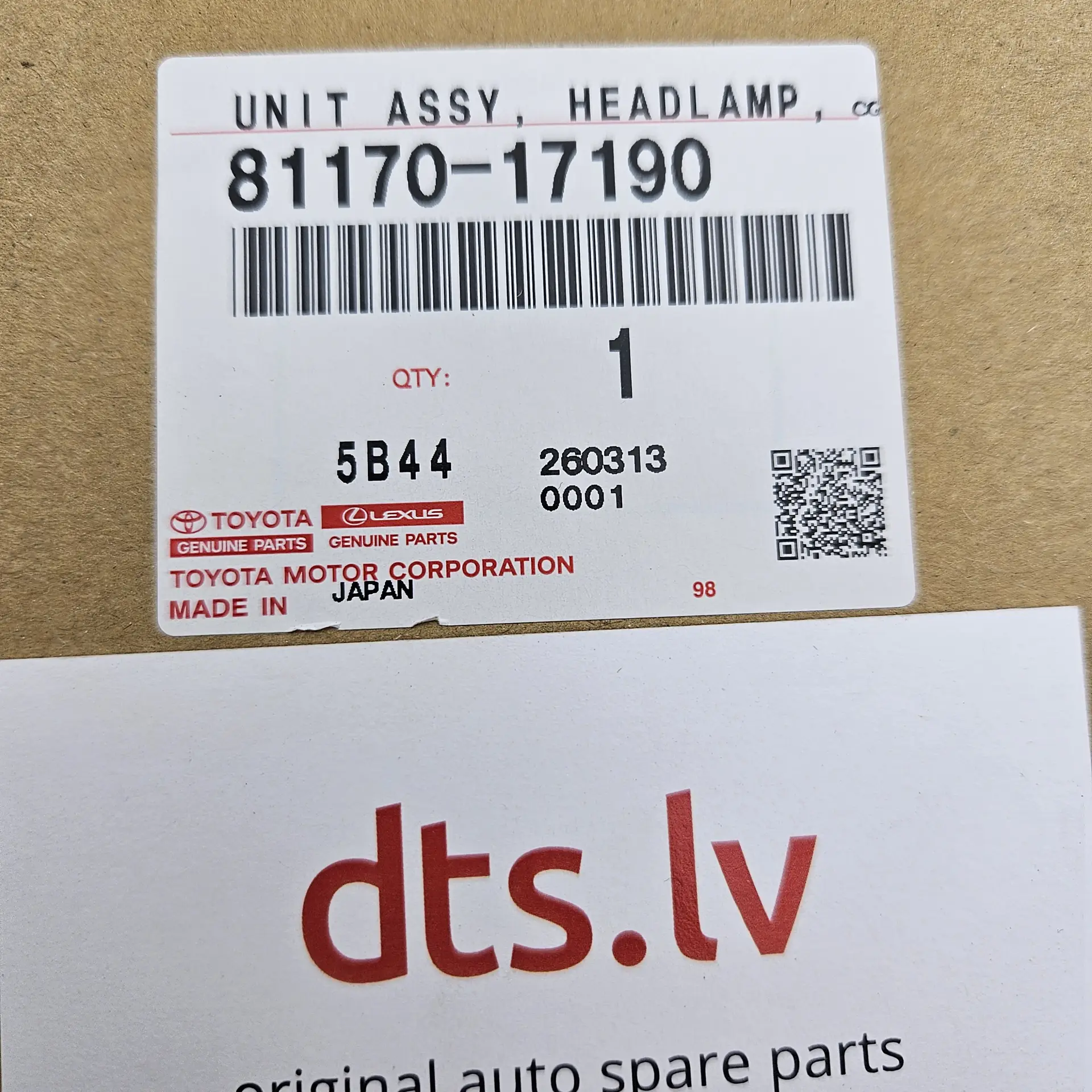 OEM Toyota 8117017190 – Front main headlight halogen assembly left-hand side