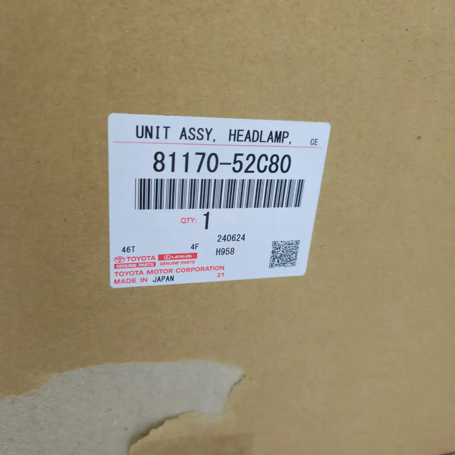OEM Toyota/Lexus 8117052C80 – Front left headlight