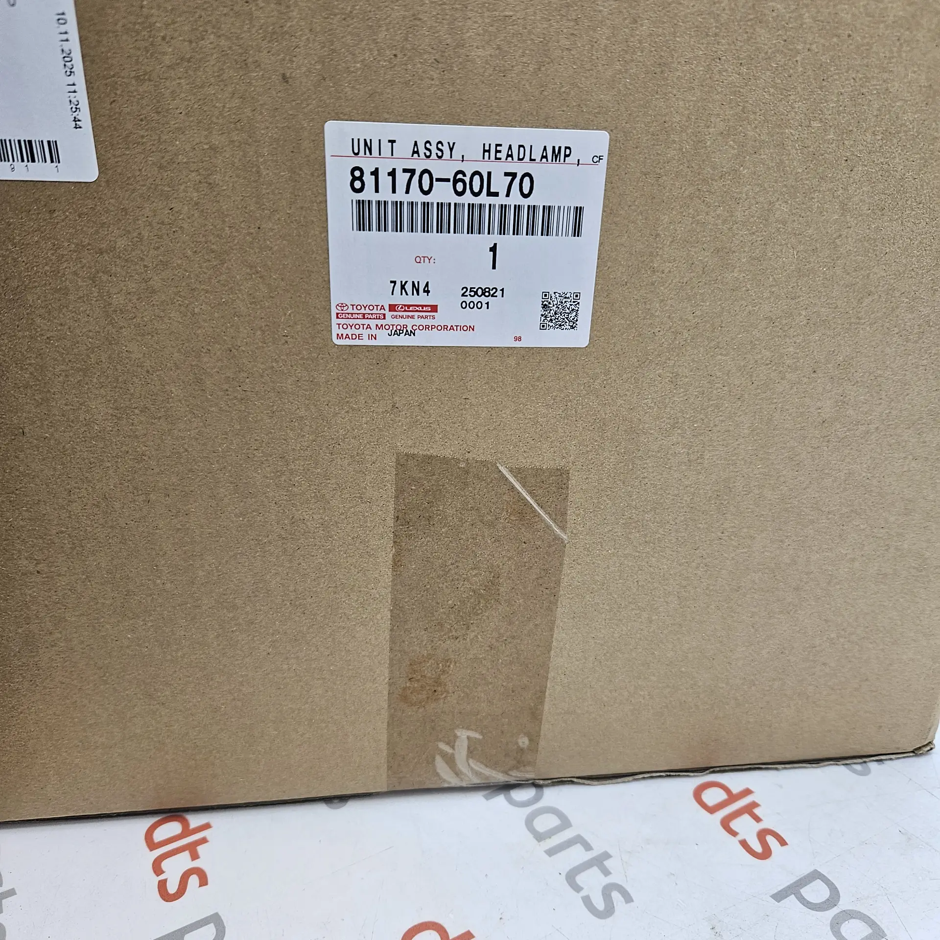 OEM Toyota 8117060L70 – Front left headlight