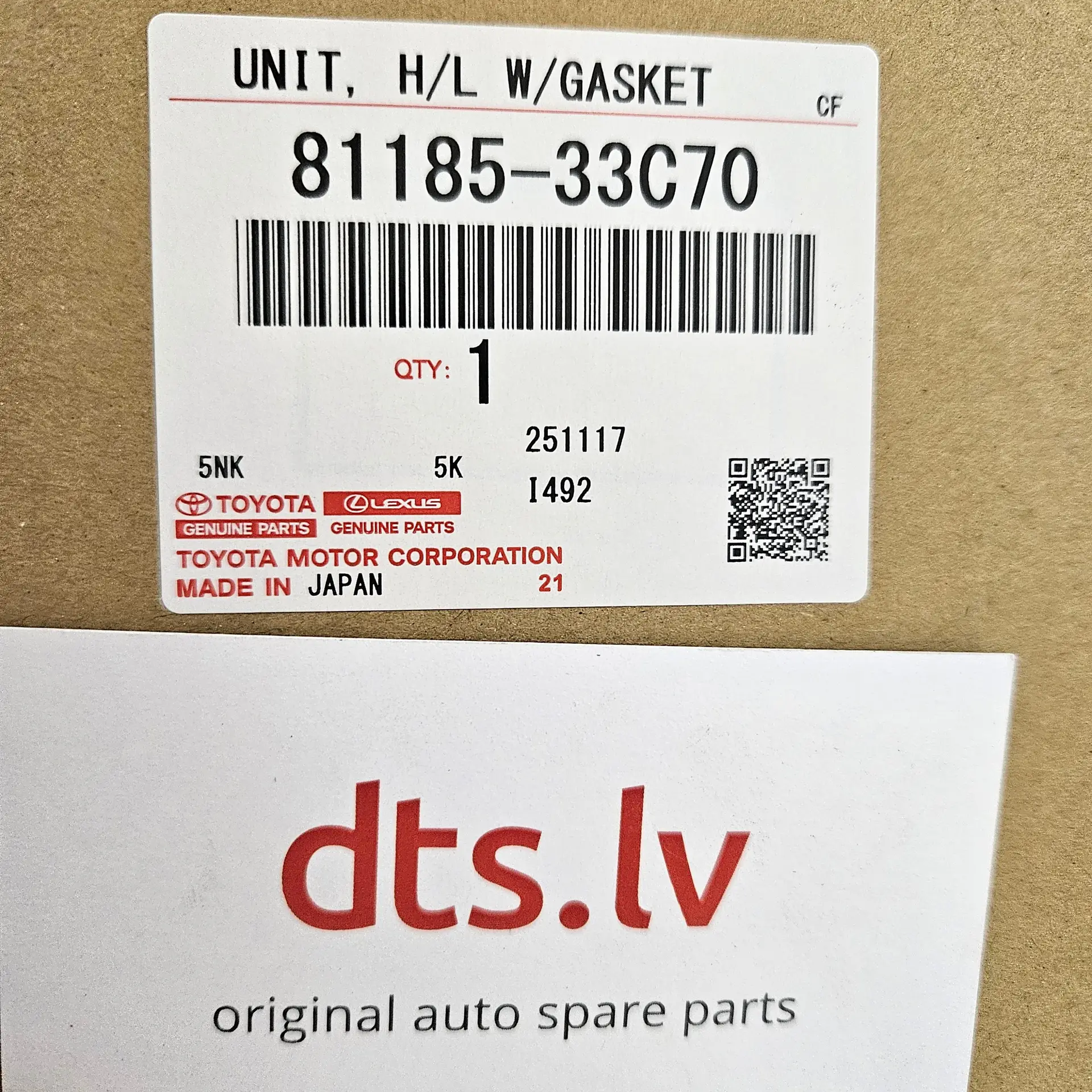 OEM Toyota 8118533C70 – Left headlight