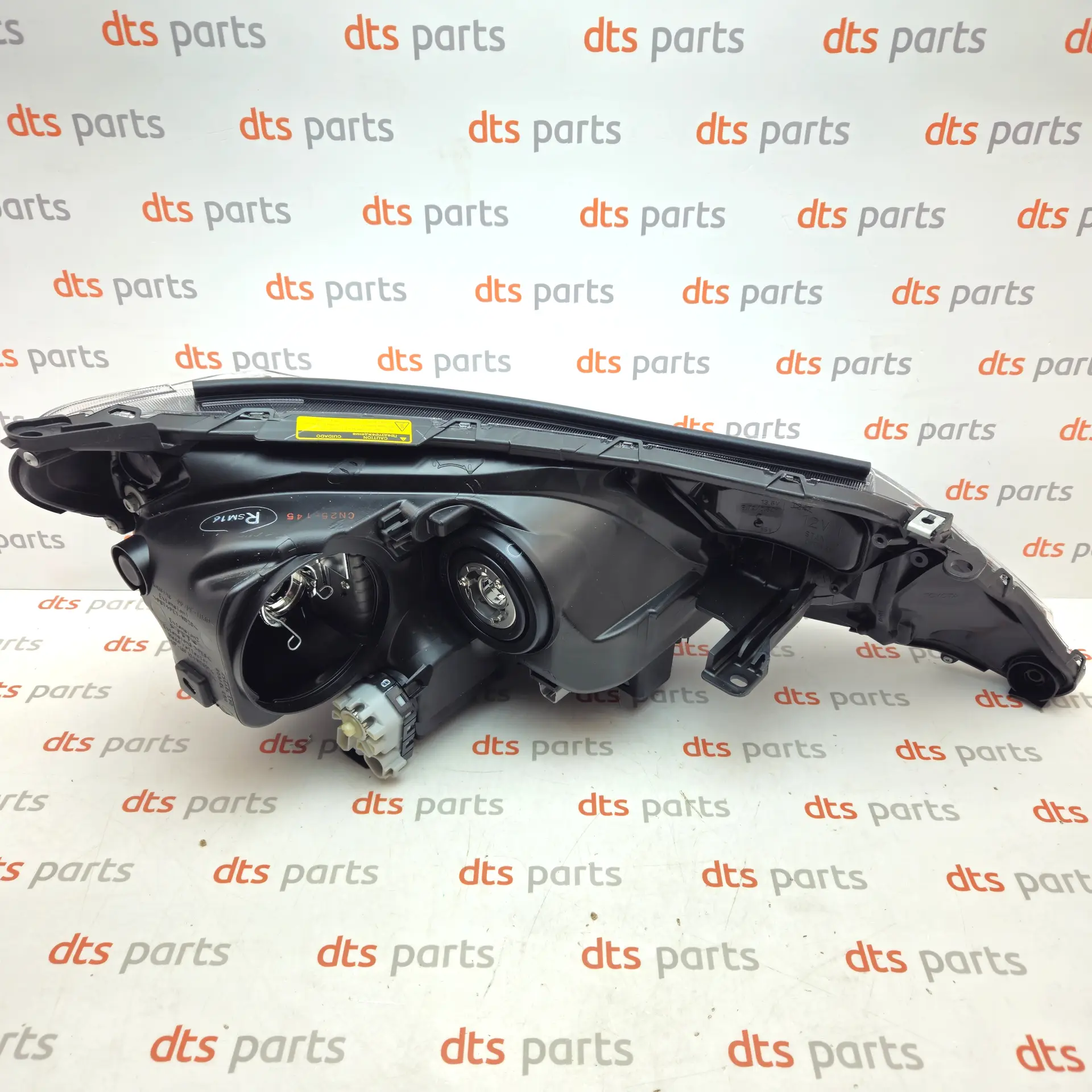OEM Toyota 8118542572 – Left headlight
