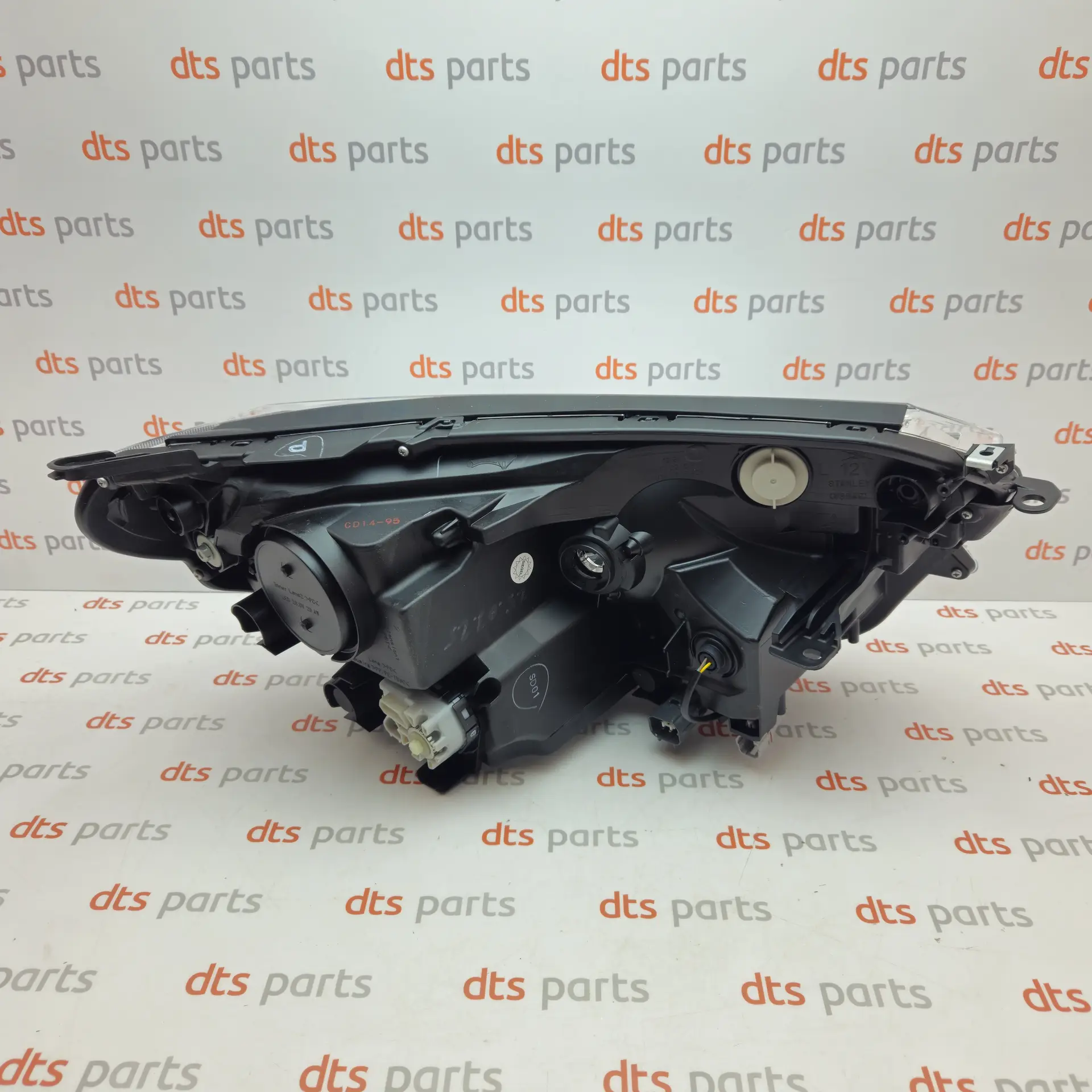 OEM Toyota 8118542680 – Left headlamp