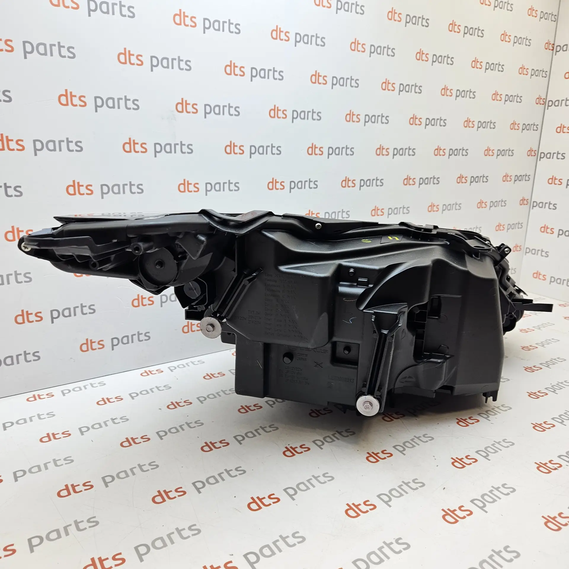 OEM Toyota 8118548D40 – Front left headlight