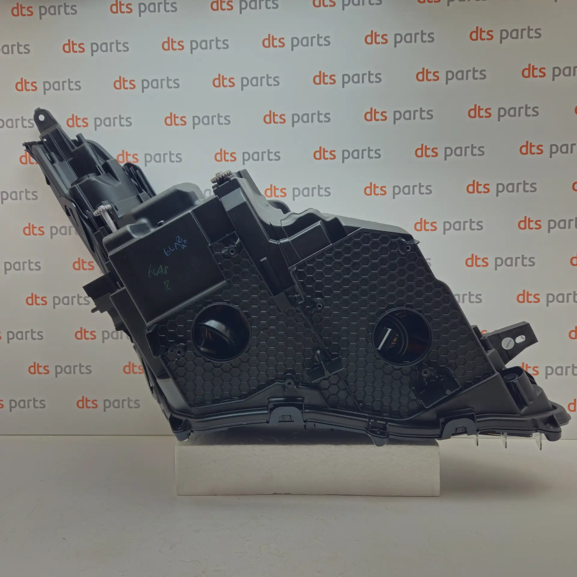 OEM Toyota/Lexus 8118548D70 – Front left headlight