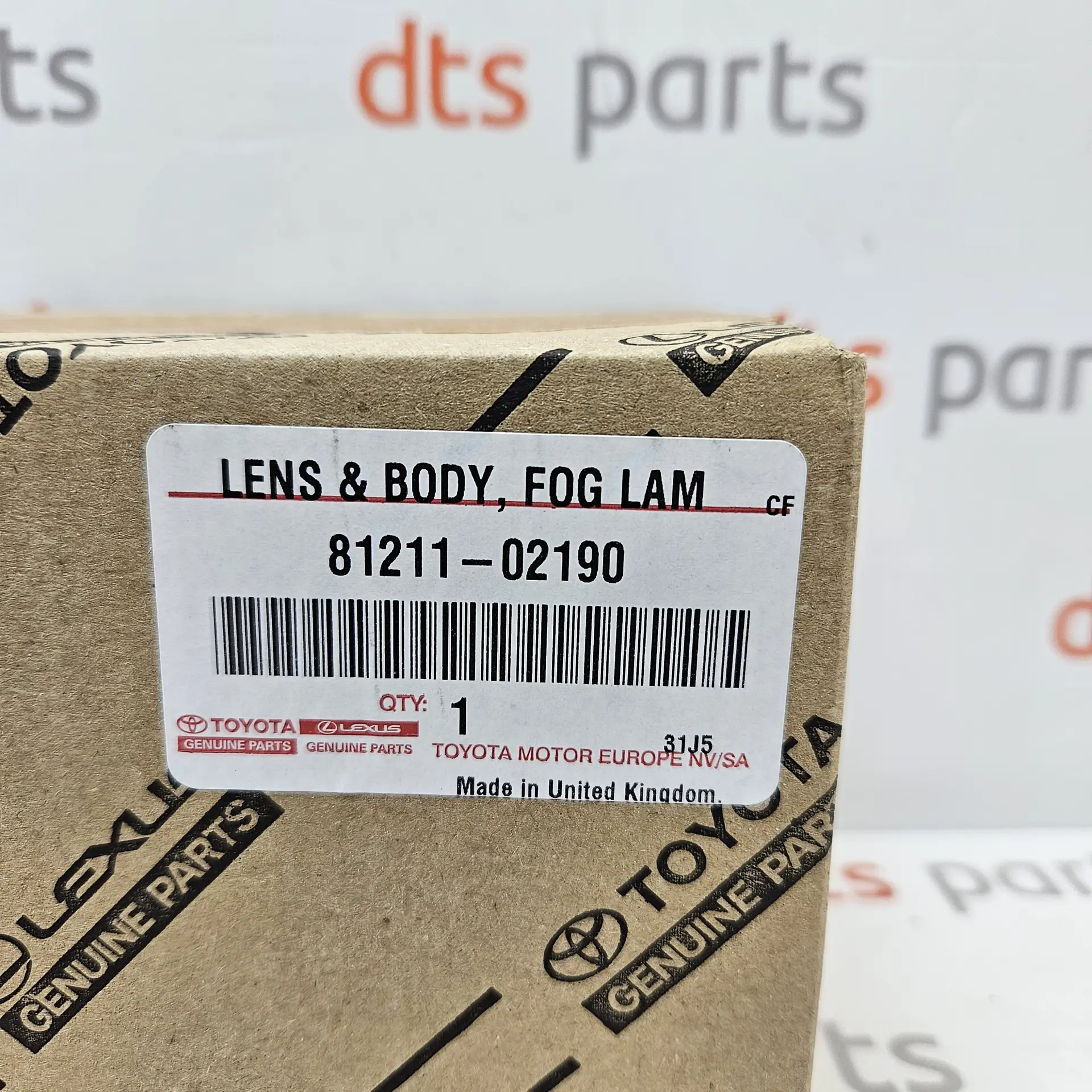 OEM Toyota 8121102190 – Fog light