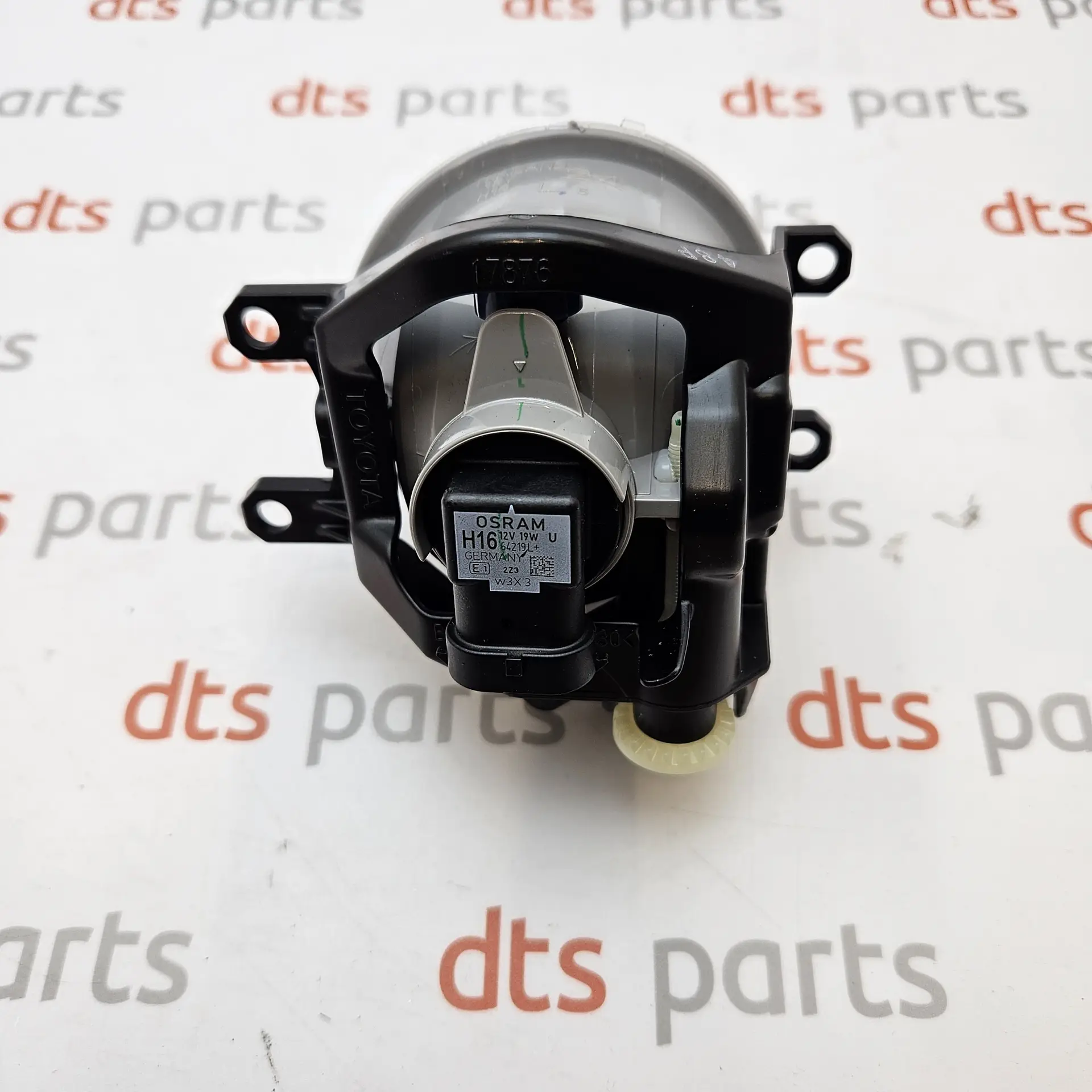 OEM Toyota 812200D110 – Front left fog lamp Toyota Hilux GUN125,  2015 for today