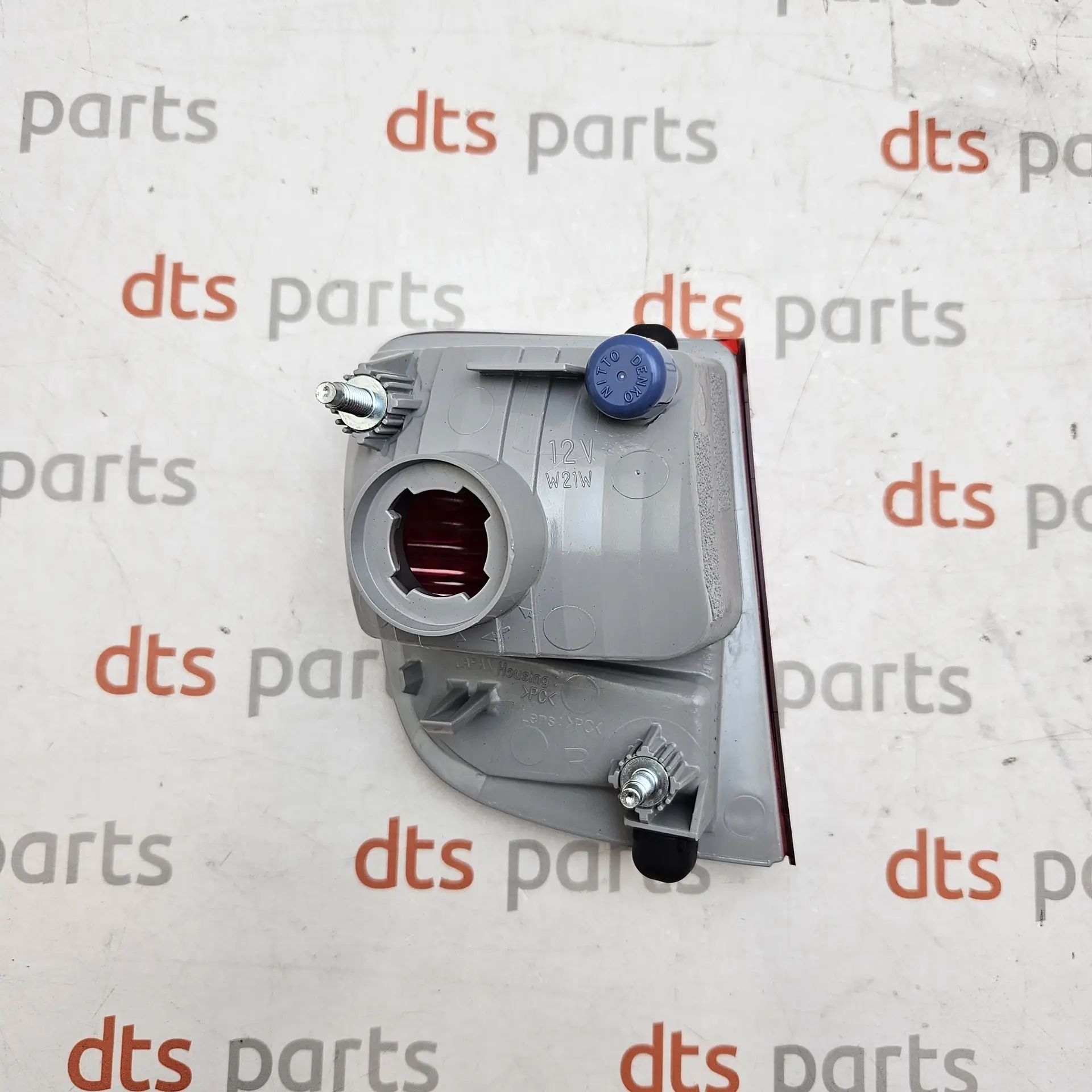 OEM Toyota 8145760021 – Rear fog lamp lens right side