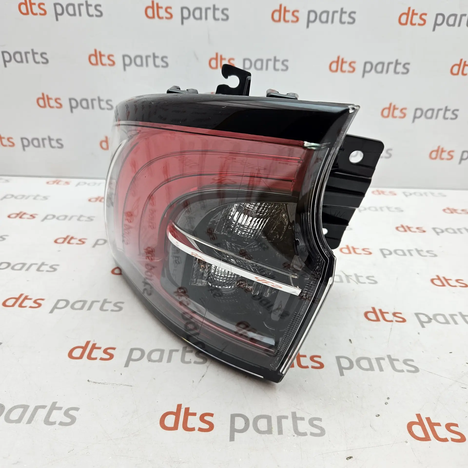 OEM Toyota 8155102D30 – Outer rear combination tail light lamp housing