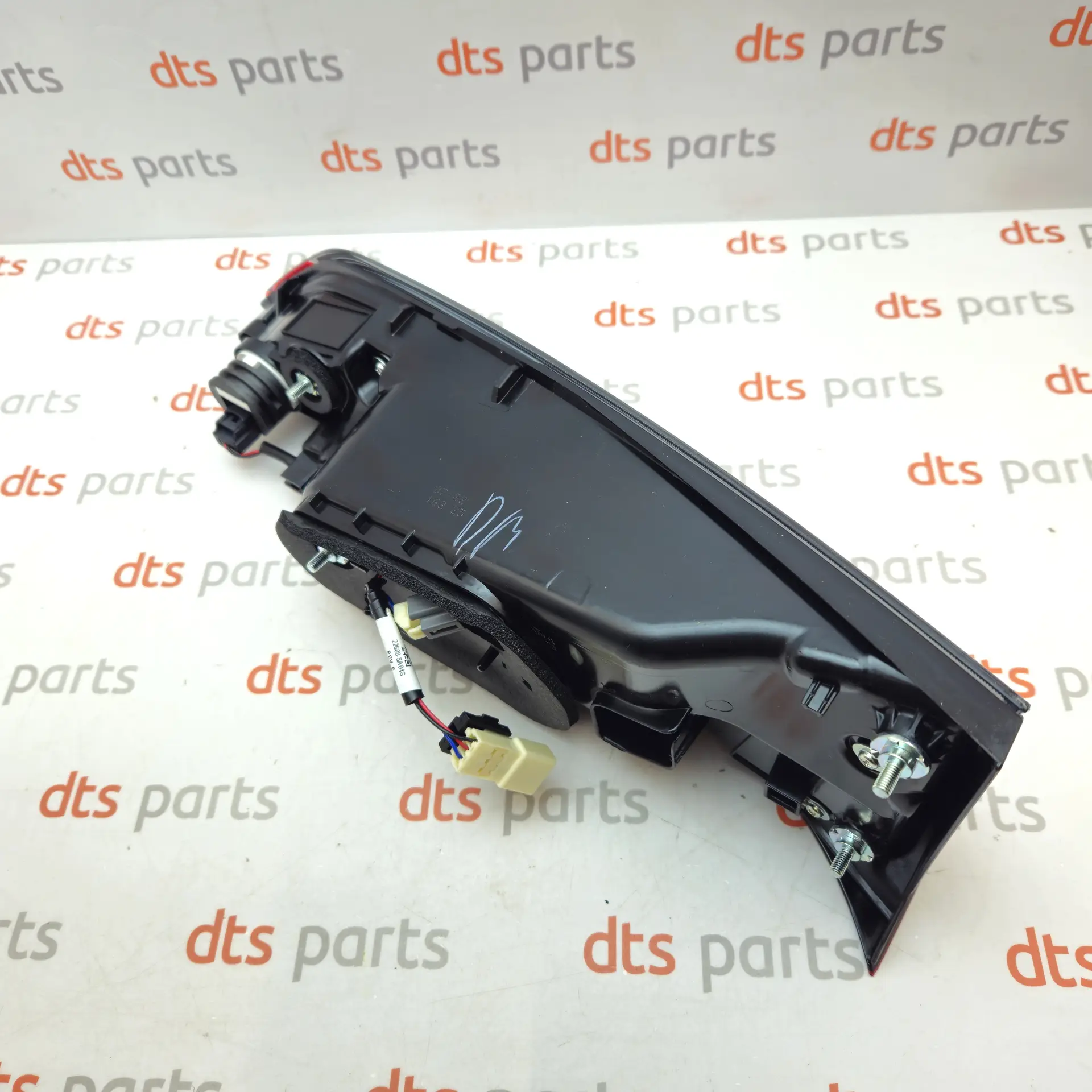 OEM Toyota 815800E180 – Right side inner tail light