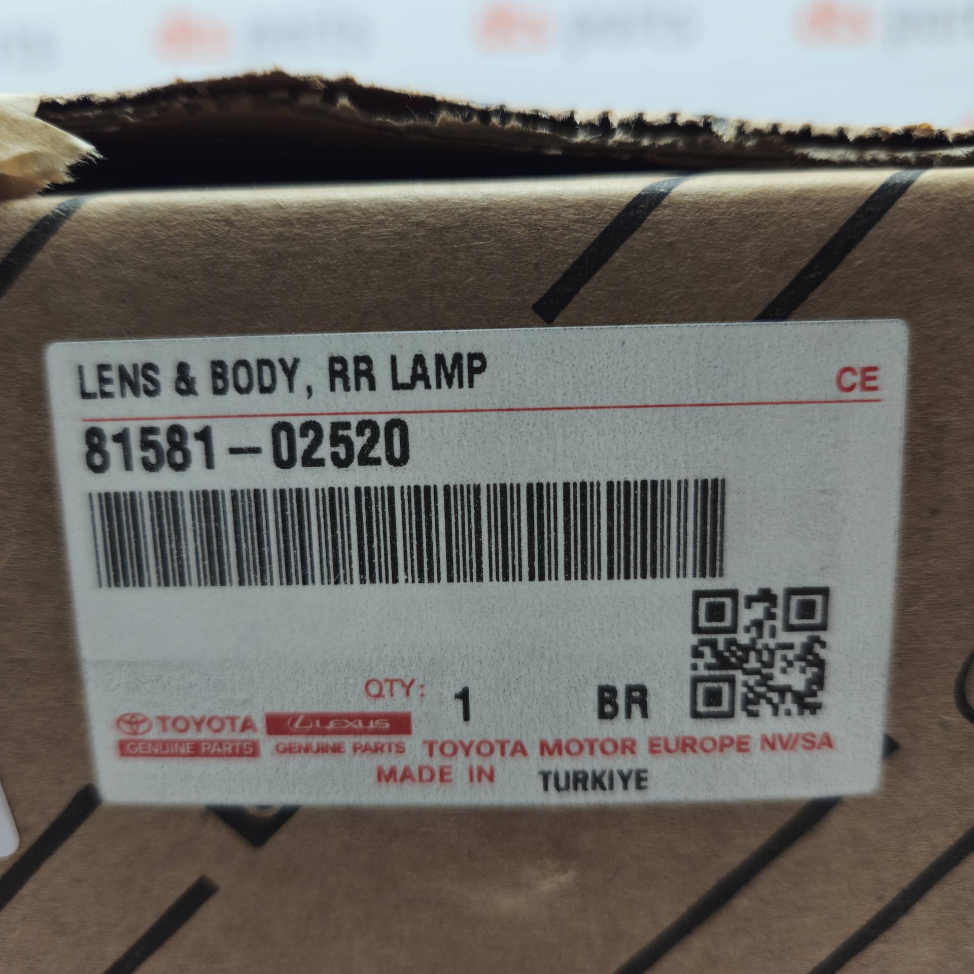 OEM Toyota/Lexus 8158102520 – Rear right inner taillight