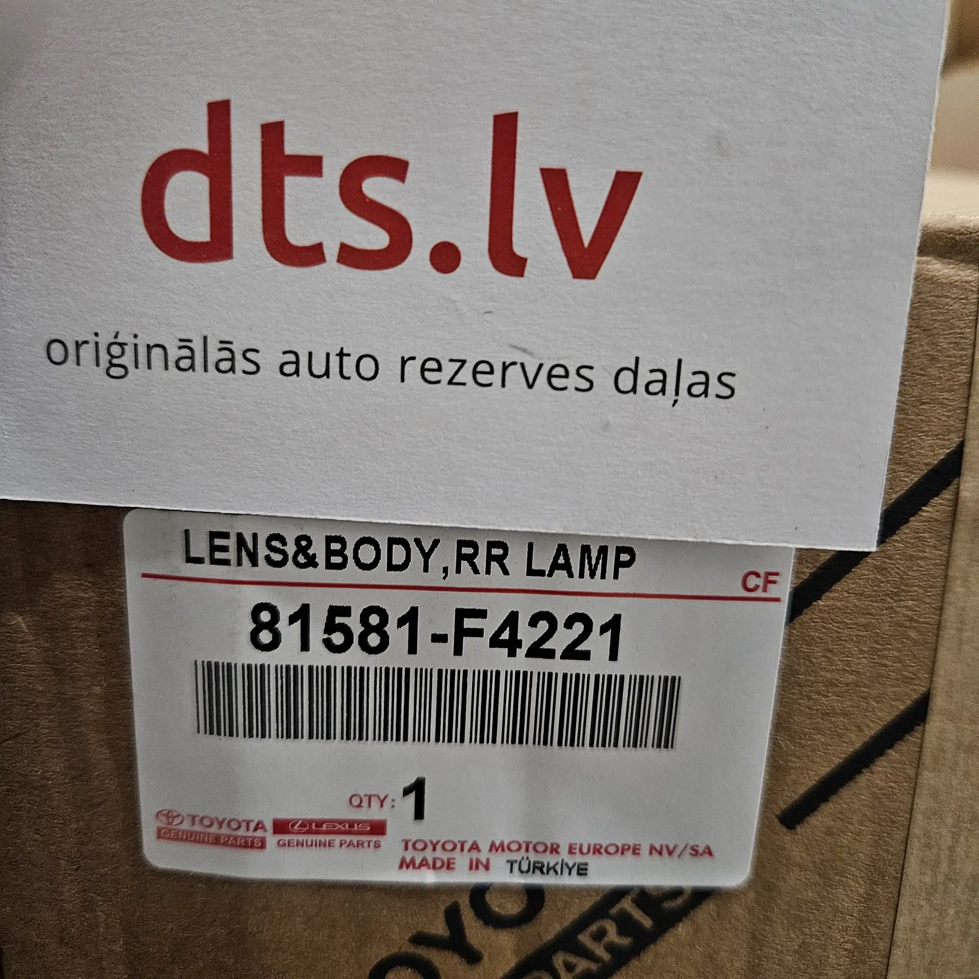 OEM Toyota 81581F4221 – Central LED rear lamp (tail light)
