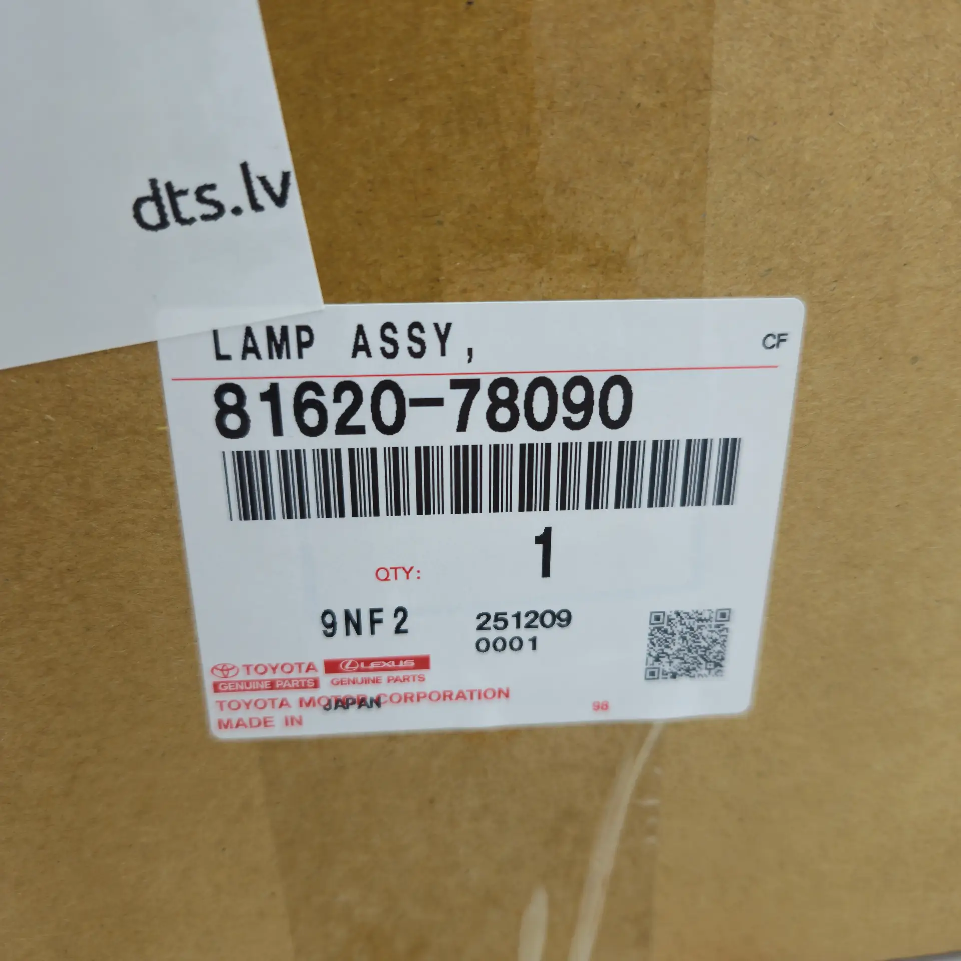 OEM Toyota/Lexus 8162078090 – Left front LED daytime running light and turn signal assembly
