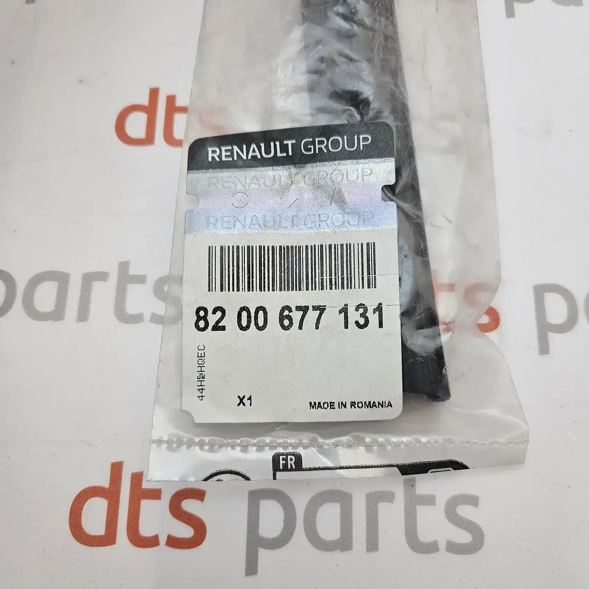 OEM Renault 8200677131 – Window seal passenger side