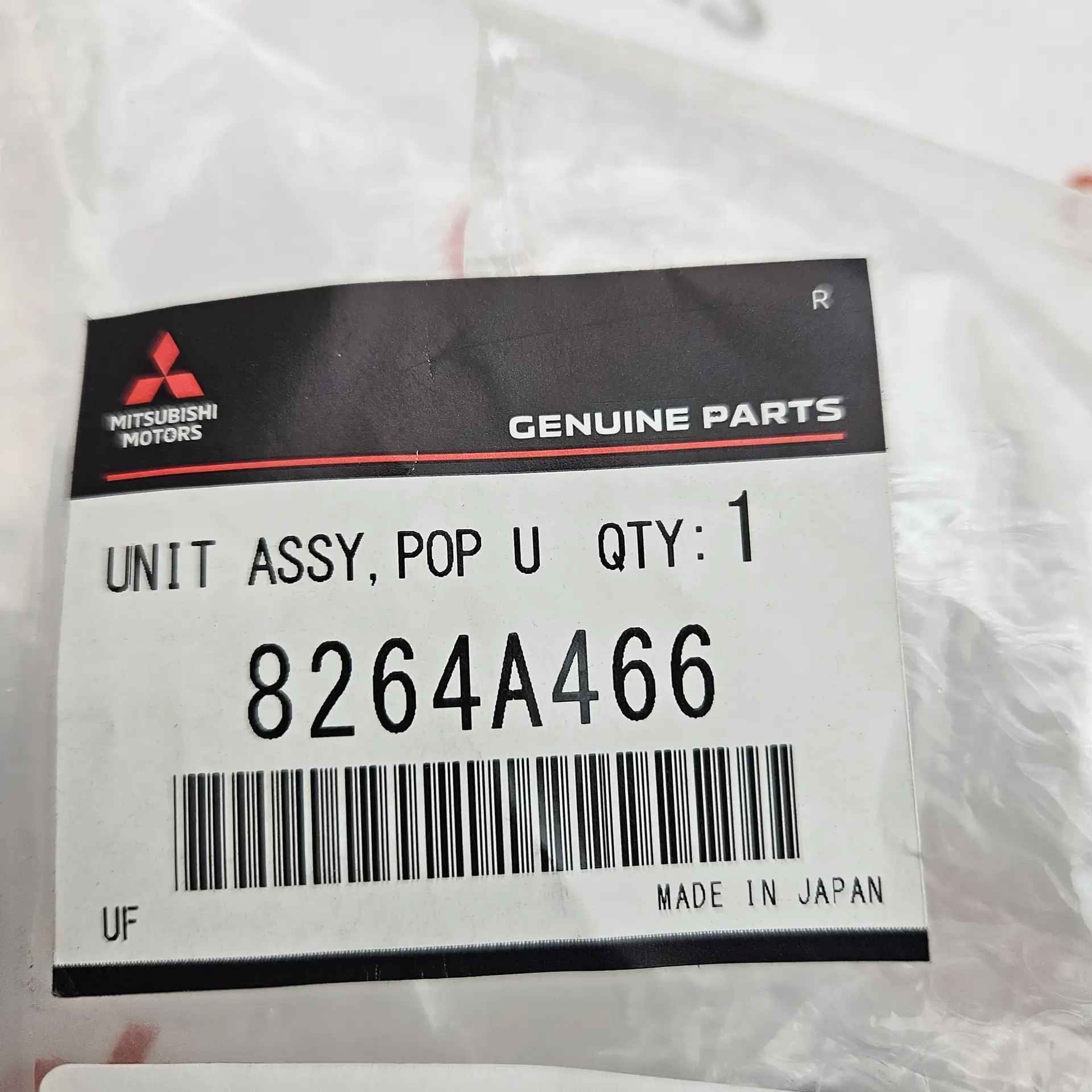 OEM Mitsubishi 8264A466 – Actuator, Headlamp Washer, Right